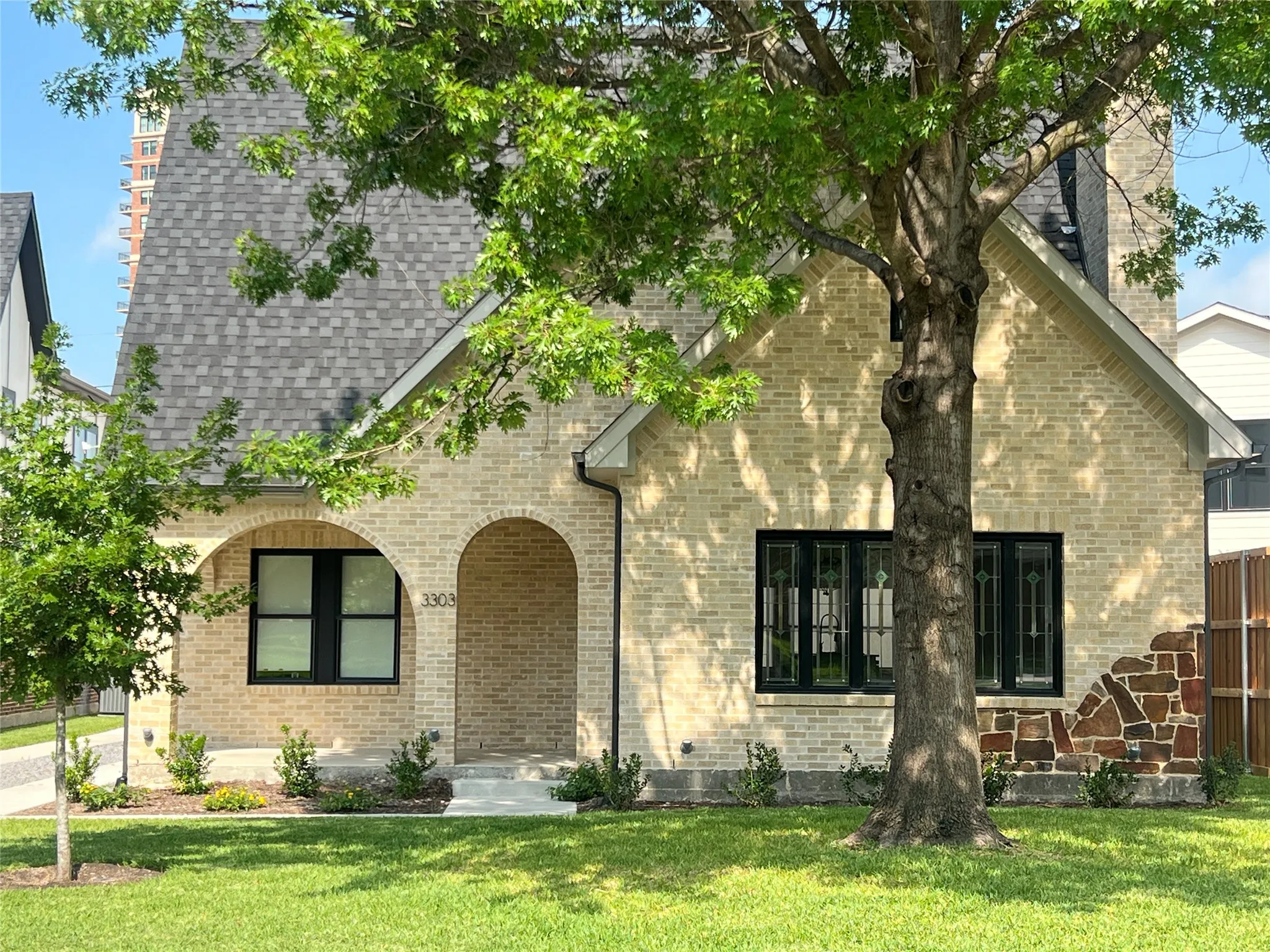 Single Family Residence For Rent in Dallas County , 3303 Homer Street, Dallas, Texas 75206, 7 Bedrooms, 8 Bathrooms, 2 Garage spaces, 3,400 Sqft, built in 2025, Price $16,000, mls#21323601, Real Estate Agent in Dallas, Homes For Rent in Dallas county, Homes For Rent in Dallas, Realtor in Dallas Texas, Real Estate Brokerage Independent Realty Texas, Luminita Cordes Realtor