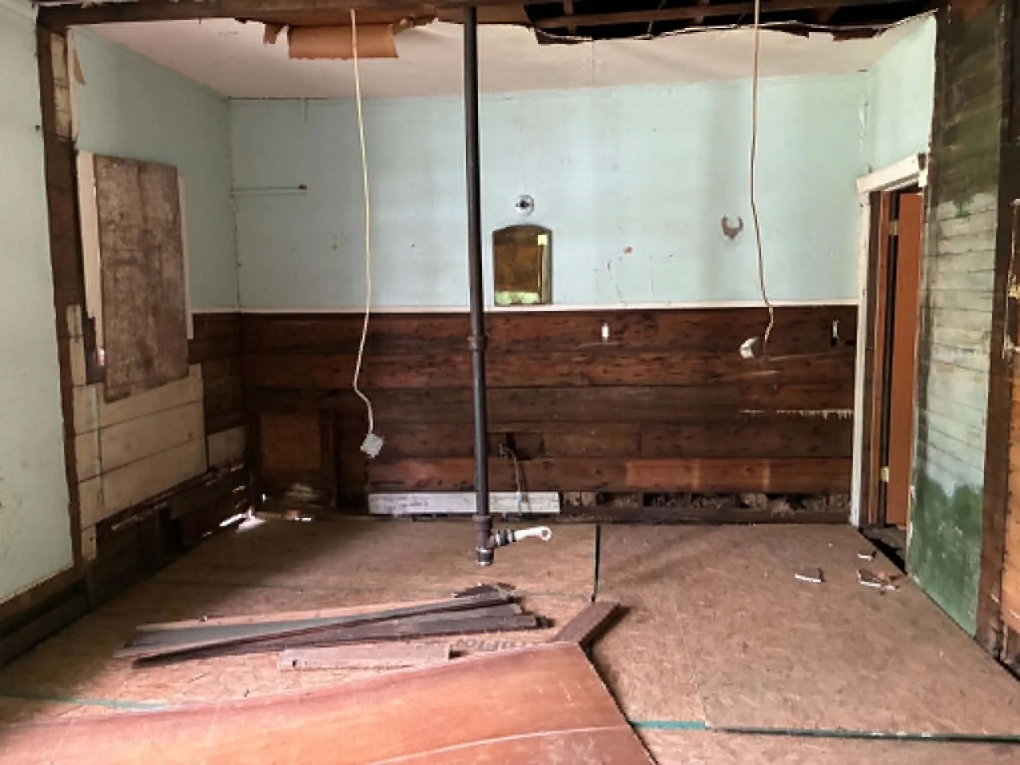 Duplex For Sale in Gregg County , 1408 / 1410 S 12th Street, Longview, Texas 75602, 2 Bedroom, 2 Bathroom, Garage spaces, 0 Sqft, built in 1951, mls#21316647, Real Estate Agent in Longview, Homes For Sale in Gregg county, Homes For Sale in Longview, Realtor in Longview Texas, Real Estate Brokerage Independent Realty Texas, Luminita Cordes Realtor