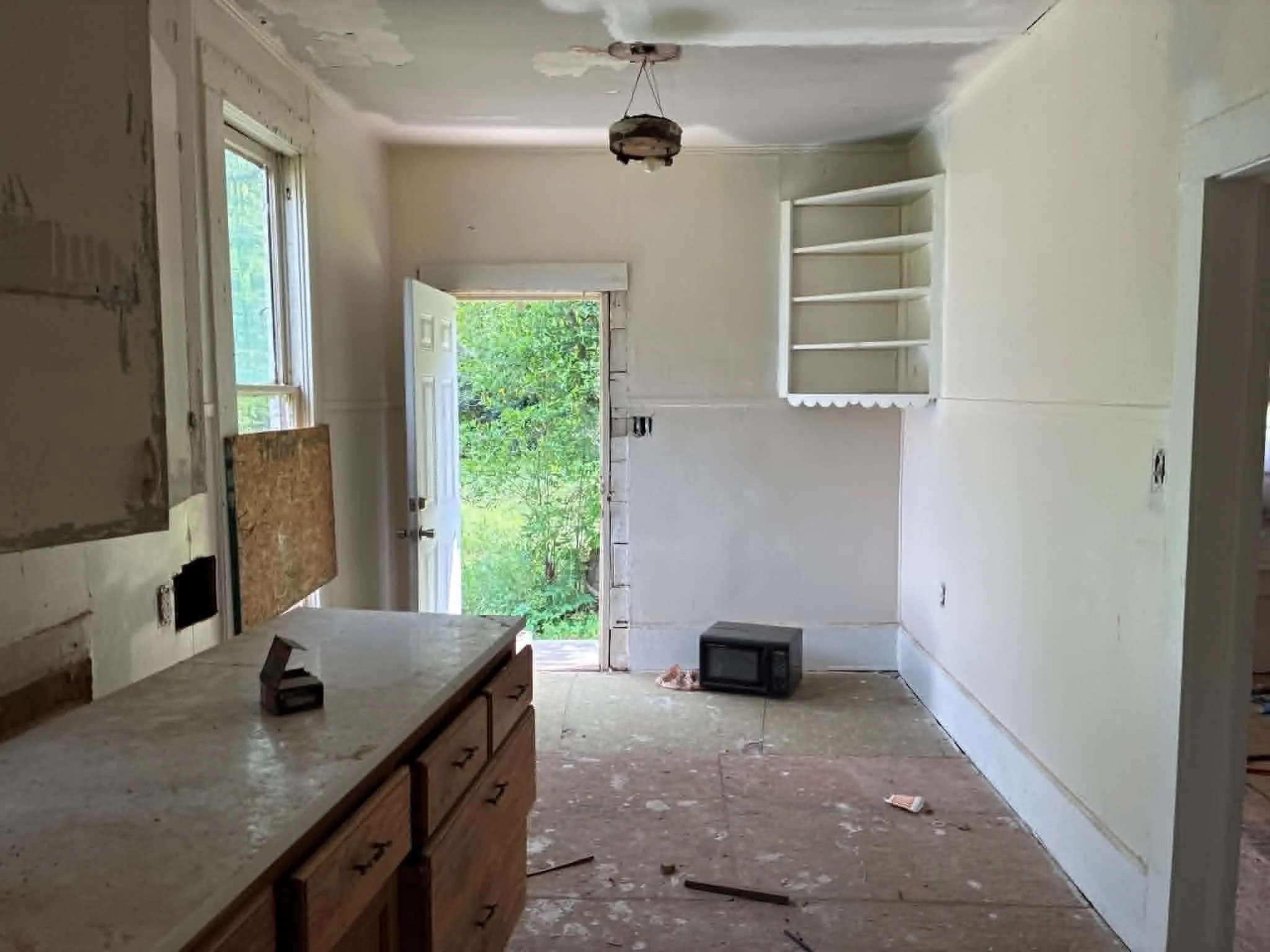 Duplex For Sale in Gregg County , 1408 / 1410 S 12th Street, Longview, Texas 75602, 2 Bedroom, 2 Bathroom, Garage spaces, 0 Sqft, built in 1951, mls#21316647, Real Estate Agent in Longview, Homes For Sale in Gregg county, Homes For Sale in Longview, Realtor in Longview Texas, Real Estate Brokerage Independent Realty Texas, Luminita Cordes Realtor
