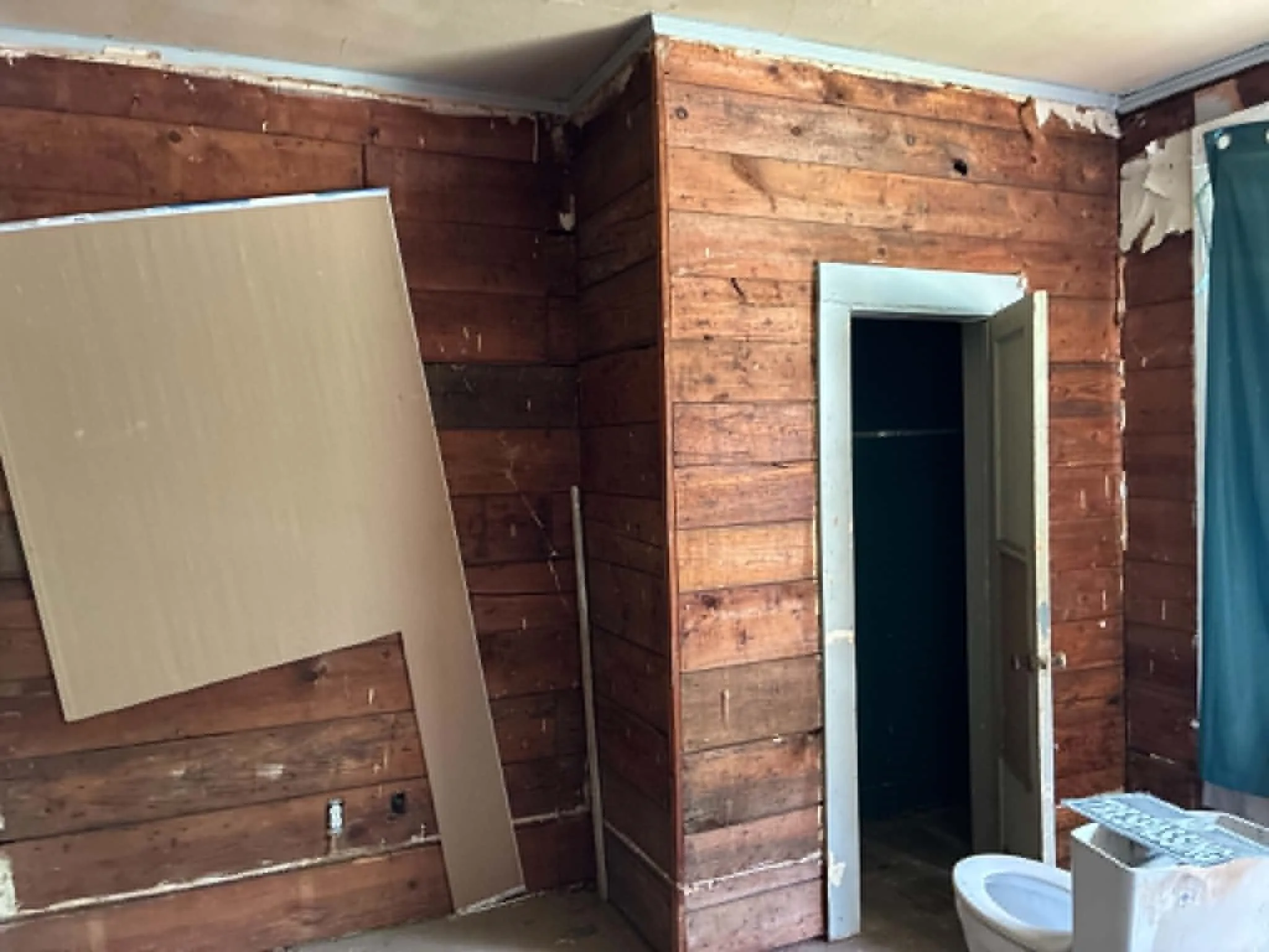 Duplex For Sale in Gregg County , 1408 / 1410 S 12th Street, Longview, Texas 75602, 2 Bedroom, 2 Bathroom, Garage spaces, 0 Sqft, built in 1951, mls#21316647, Real Estate Agent in Longview, Homes For Sale in Gregg county, Homes For Sale in Longview, Realtor in Longview Texas, Real Estate Brokerage Independent Realty Texas, Luminita Cordes Realtor