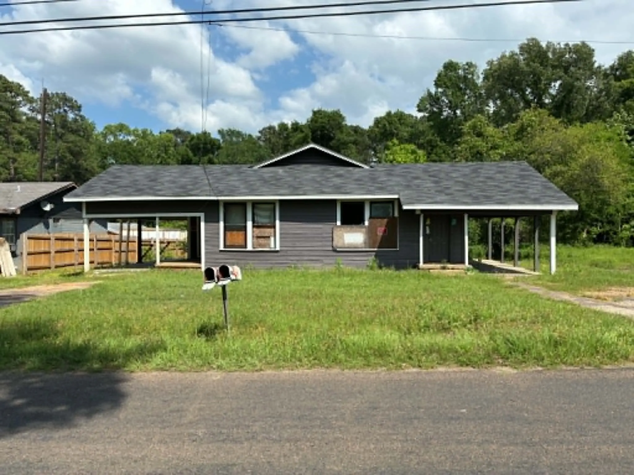Duplex For Sale in Gregg County , 1408 / 1410 S 12th Street, Longview, Texas 75602, 2 Bedroom, 2 Bathroom, Garage spaces, 0 Sqft, built in 1951, mls#21316647, Real Estate Agent in Longview, Homes For Sale in Gregg county, Homes For Sale in Longview, Realtor in Longview Texas, Real Estate Brokerage Independent Realty Texas, Luminita Cordes Realtor