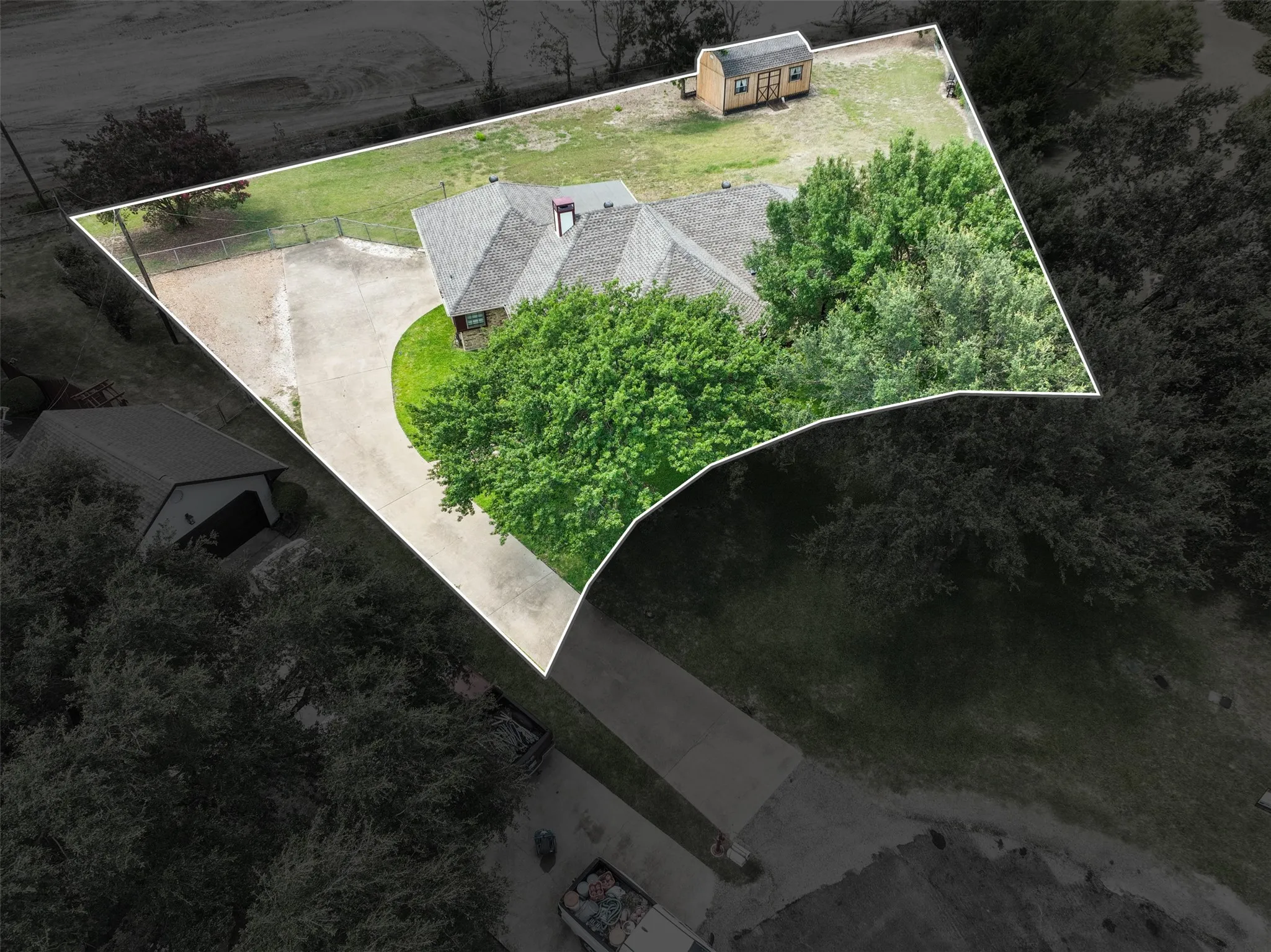 Single Family Residence For Sale in Ellis County , 740 Squire Place, Red Oak, Texas 75154, 3 Bedroom, 2 Bathroom, 2 Garage spaces, 1,625 Sqft, built in 1983, mls#21323825, Real Estate Agent in Red Oak, Homes For Sale in Ellis county, Homes For Sale in Red Oak, Realtor in Red Oak Texas, Real Estate Brokerage Independent Realty Texas, Luminita Cordes Realtor