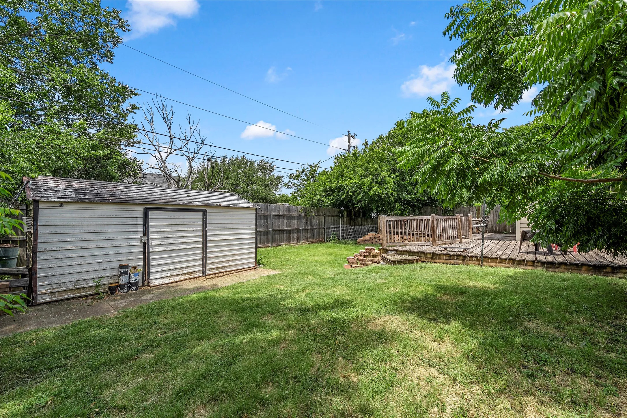 Single Family Residence For Sale in Mc Lennan County , 2105 Real Drive, Woodway, Texas 76712, 4 Bedroom, 2 Bathroom, 2 Garage spaces, 1,563 Sqft, built in 1980, Price $255,000, mls#21323699, Real Estate Agent in Woodway, Homes For Sale in Mc Lennan county, Homes For Sale in Woodway, Realtor in Woodway Texas, Real Estate Brokerage Independent Realty Texas, Luminita Cordes Realtor