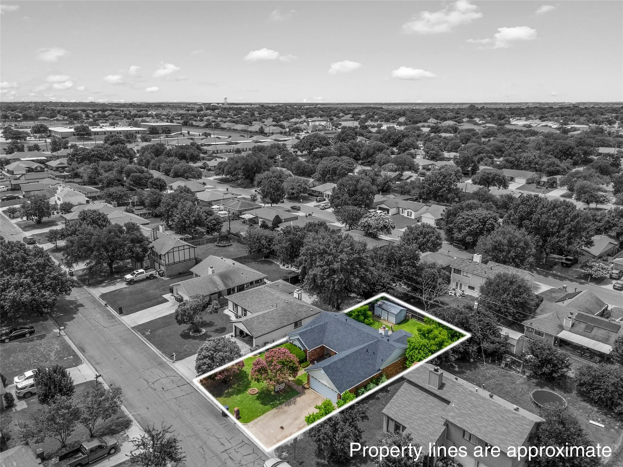 Single Family Residence For Sale in Mc Lennan County , 2105 Real Drive, Woodway, Texas 76712, 4 Bedroom, 2 Bathroom, 2 Garage spaces, 1,563 Sqft, built in 1980, Price $255,000, mls#21323699, Real Estate Agent in Woodway, Homes For Sale in Mc Lennan county, Homes For Sale in Woodway, Realtor in Woodway Texas, Real Estate Brokerage Independent Realty Texas, Luminita Cordes Realtor