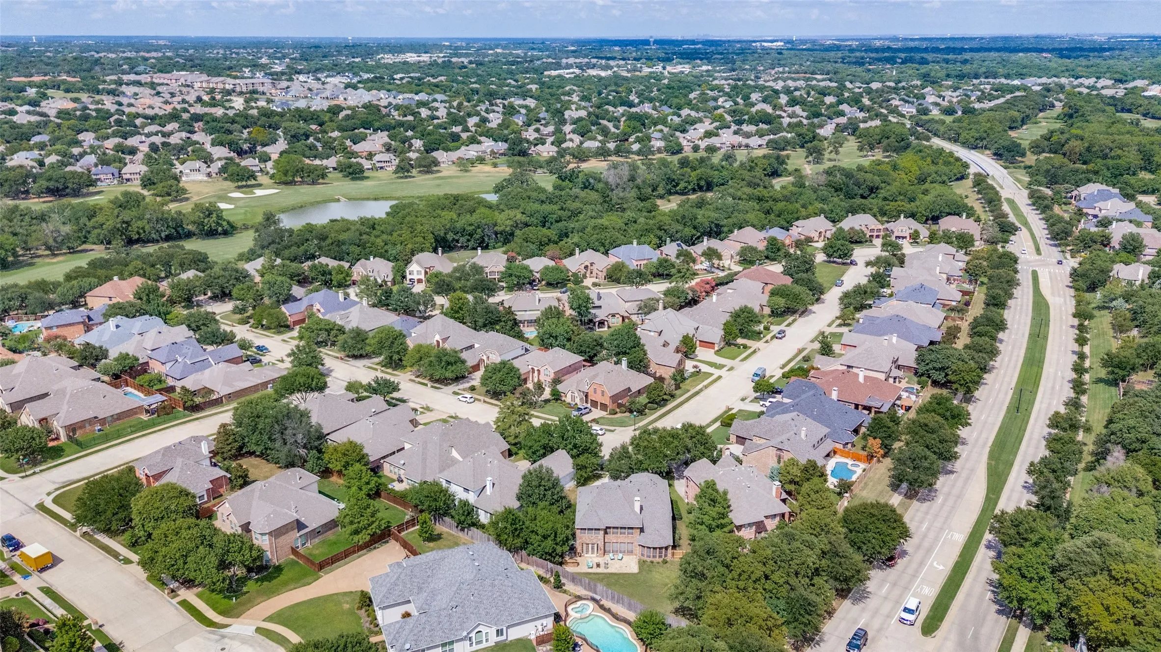 Single Family Residence For Sale in Tarrant County , 618 Goliad Drive, Keller, Texas 76248, 4 Bedroom, 4 Bathroom, 3 Garage spaces, 3,964 Sqft, built in 2001, mls#21322670, Real Estate Agent in Keller, Homes For Sale in Tarrant county, Homes For Sale in Keller, Realtor in Keller Texas, Real Estate Brokerage Independent Realty Texas, Luminita Cordes Realtor