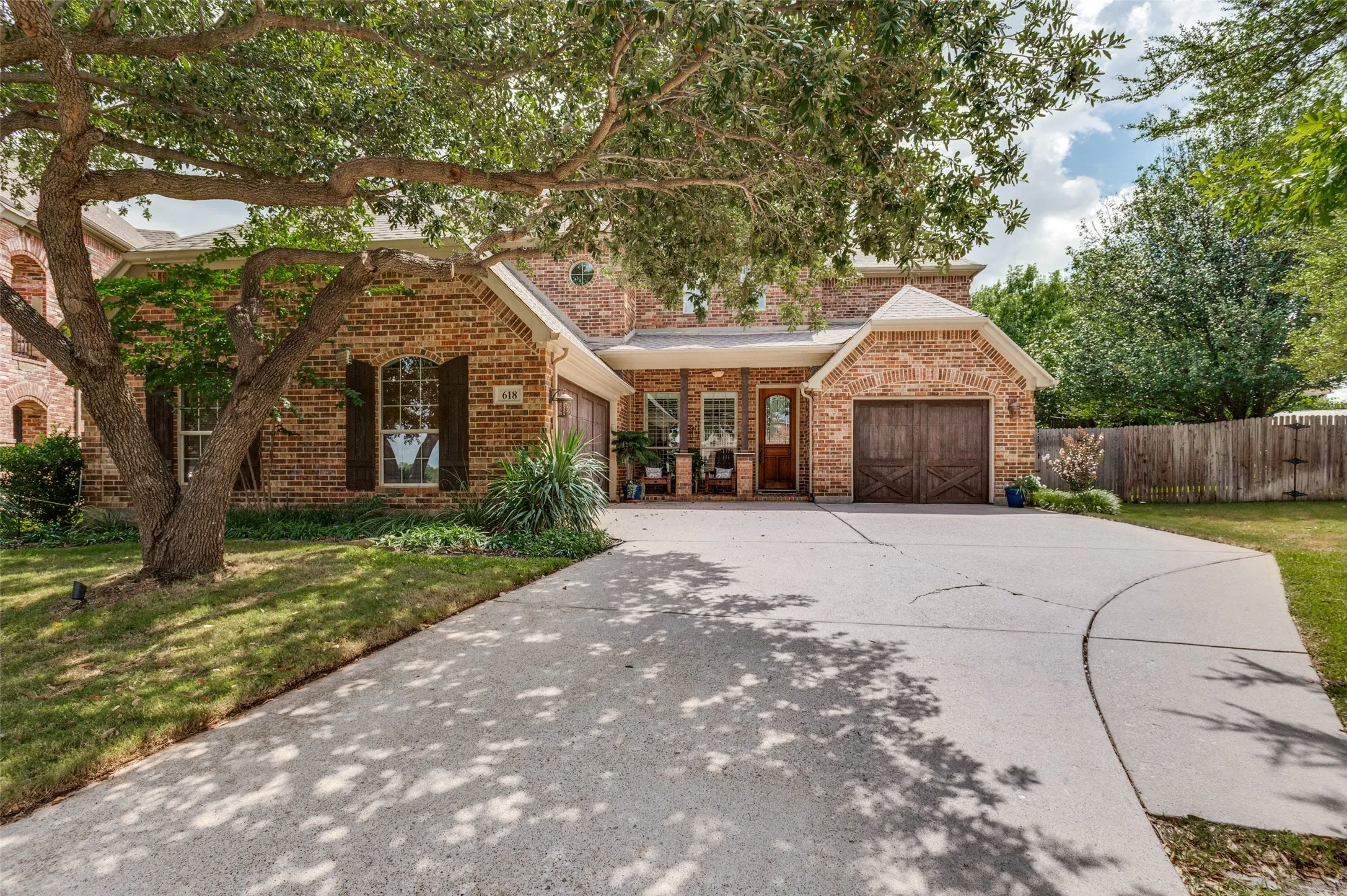 Single Family Residence For Sale in Tarrant County , 618 Goliad Drive, Keller, Texas 76248, 4 Bedroom, 4 Bathroom, 3 Garage spaces, 3,964 Sqft, built in 2001, mls#21322670, Real Estate Agent in Keller, Homes For Sale in Tarrant county, Homes For Sale in Keller, Realtor in Keller Texas, Real Estate Brokerage Independent Realty Texas, Luminita Cordes Realtor