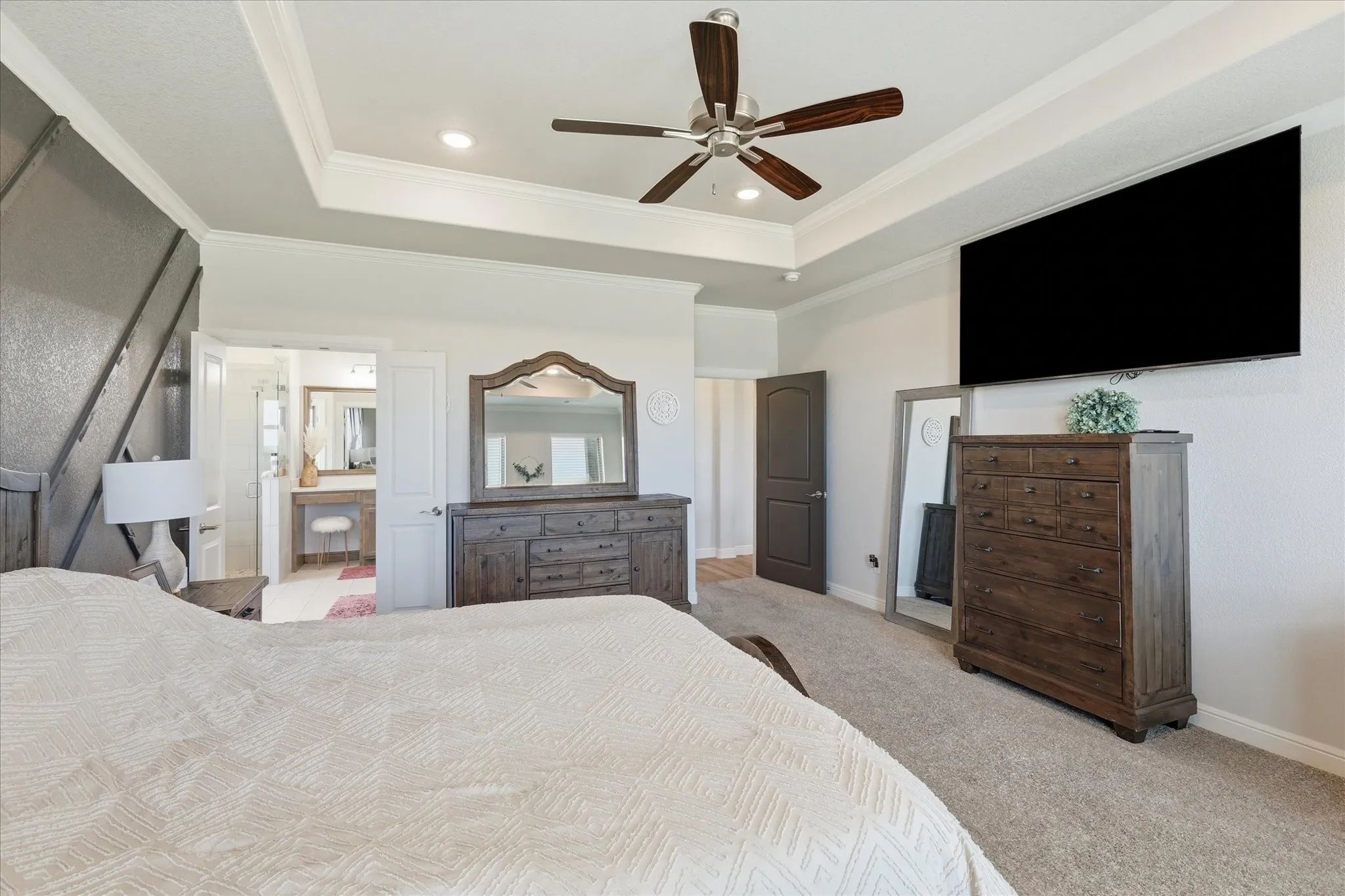 Single Family Residence For Sale in Parker County , 6929 Veal Station Road, Weatherford, Texas 76085, 4 Bedroom, 3 Bathroom, 3 Garage spaces, 2,328 Sqft, built in 2020, mls#21318410, Real Estate Agent in Weatherford, Homes For Sale in Parker county, Homes For Sale in Weatherford, Realtor in Weatherford Texas, Real Estate Brokerage Independent Realty Texas, Luminita Cordes Realtor