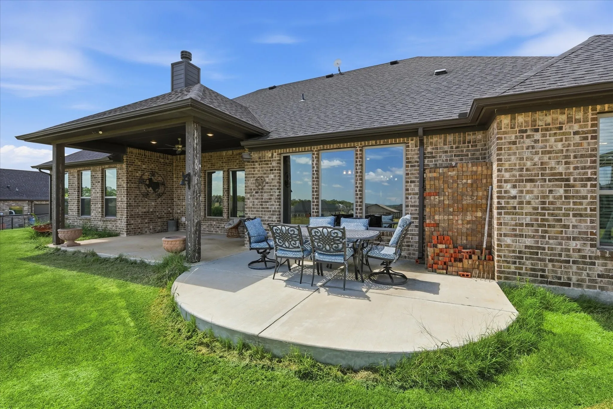 Single Family Residence For Sale in Parker County , 6929 Veal Station Road, Weatherford, Texas 76085, 4 Bedroom, 3 Bathroom, 3 Garage spaces, 2,328 Sqft, built in 2020, mls#21318410, Real Estate Agent in Weatherford, Homes For Sale in Parker county, Homes For Sale in Weatherford, Realtor in Weatherford Texas, Real Estate Brokerage Independent Realty Texas, Luminita Cordes Realtor