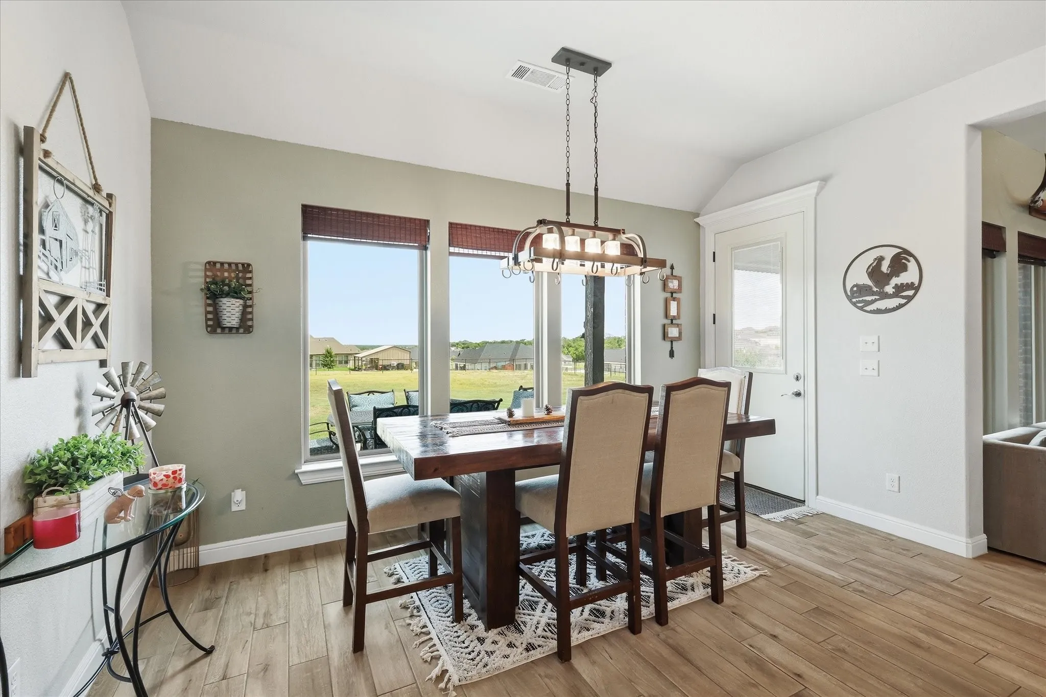 Single Family Residence For Sale in Parker County , 6929 Veal Station Road, Weatherford, Texas 76085, 4 Bedroom, 3 Bathroom, 3 Garage spaces, 2,328 Sqft, built in 2020, mls#21318410, Real Estate Agent in Weatherford, Homes For Sale in Parker county, Homes For Sale in Weatherford, Realtor in Weatherford Texas, Real Estate Brokerage Independent Realty Texas, Luminita Cordes Realtor