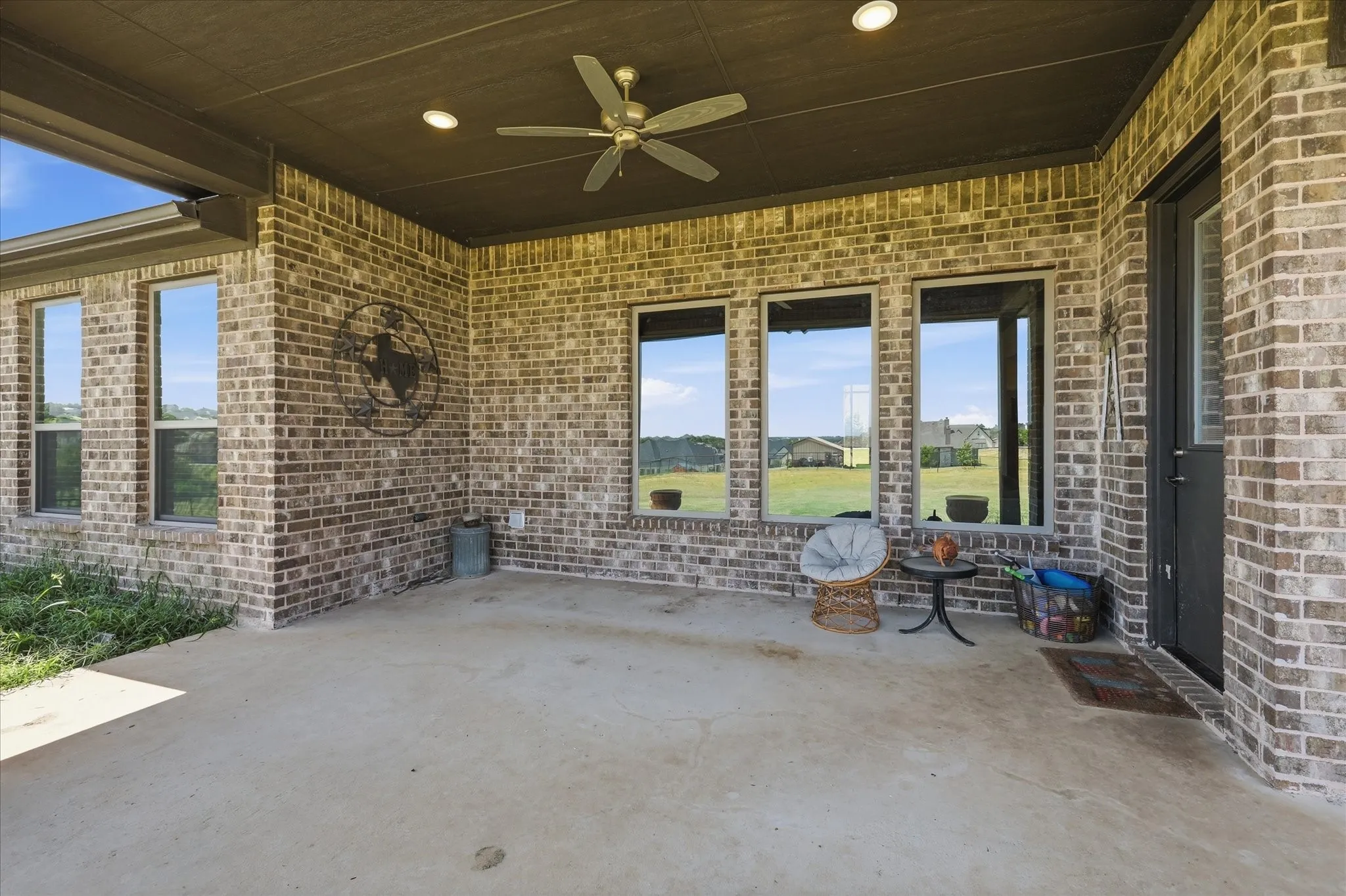Single Family Residence For Sale in Parker County , 6929 Veal Station Road, Weatherford, Texas 76085, 4 Bedroom, 3 Bathroom, 3 Garage spaces, 2,328 Sqft, built in 2020, mls#21318410, Real Estate Agent in Weatherford, Homes For Sale in Parker county, Homes For Sale in Weatherford, Realtor in Weatherford Texas, Real Estate Brokerage Independent Realty Texas, Luminita Cordes Realtor