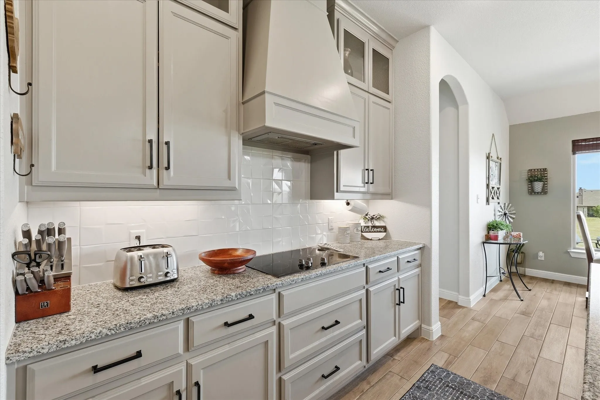 Single Family Residence For Sale in Parker County , 6929 Veal Station Road, Weatherford, Texas 76085, 4 Bedroom, 3 Bathroom, 3 Garage spaces, 2,328 Sqft, built in 2020, mls#21318410, Real Estate Agent in Weatherford, Homes For Sale in Parker county, Homes For Sale in Weatherford, Realtor in Weatherford Texas, Real Estate Brokerage Independent Realty Texas, Luminita Cordes Realtor