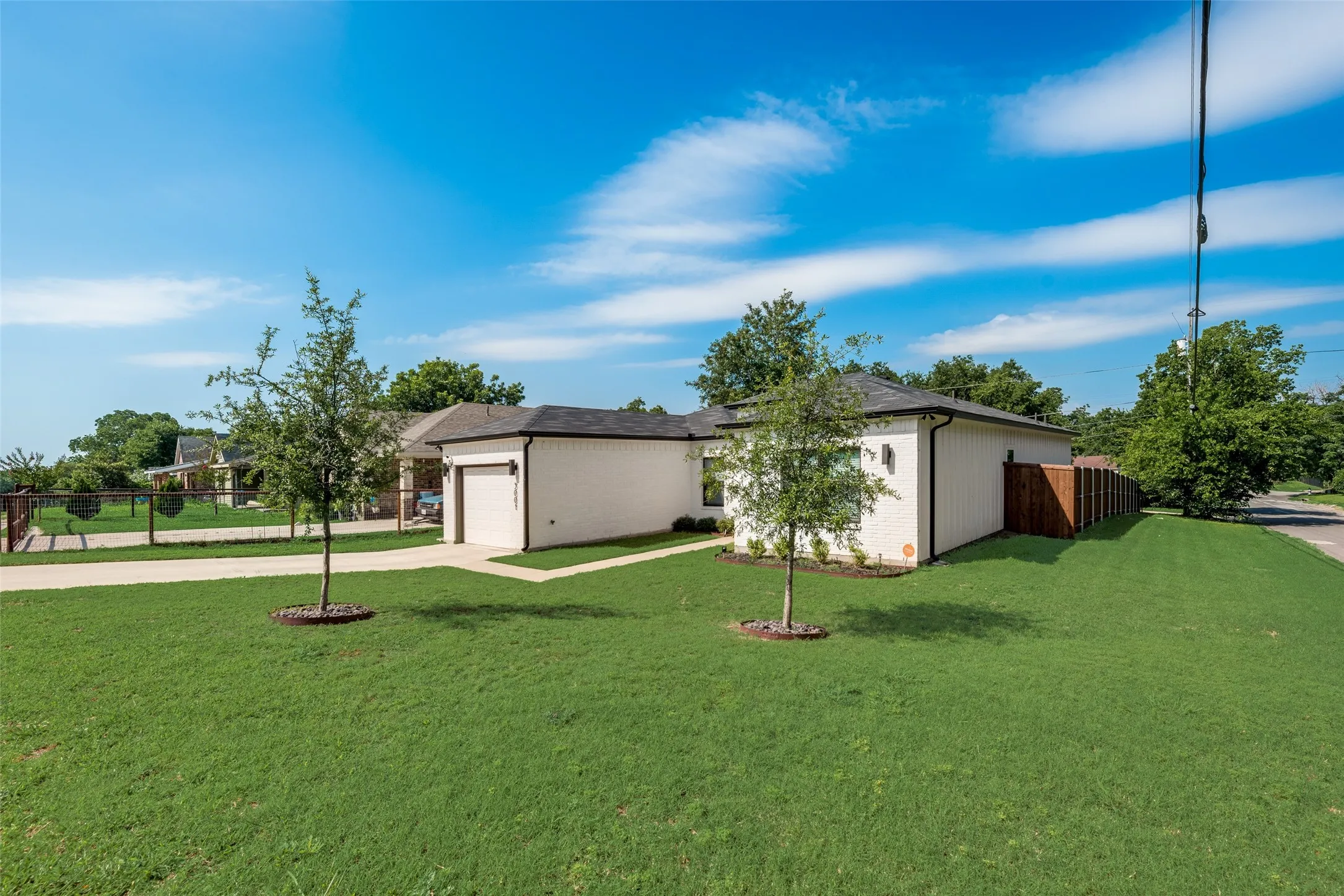 Single Family Residence For Rent in Dallas County , 3001 Fernwood Avenue, Dallas, Texas 75216, 4 Bedroom, 2 Bathroom, 2 Garage spaces, 1,738 Sqft, built in 2021, mls#21323849, Real Estate Agent in Dallas, Homes For Rent in Dallas county, Homes For Rent in Dallas, Realtor in Dallas Texas, Real Estate Brokerage Independent Realty Texas, Luminita Cordes Realtor