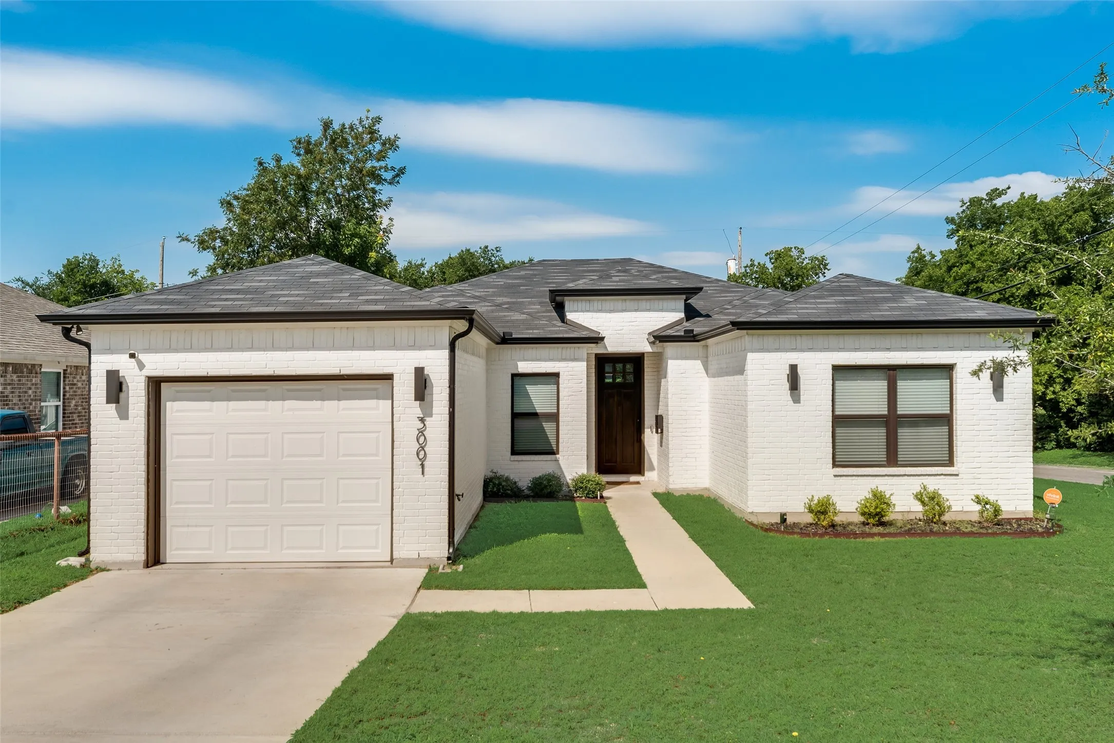 Single Family Residence For Rent in Dallas County , 3001 Fernwood Avenue, Dallas, Texas 75216, 4 Bedroom, 2 Bathroom, 2 Garage spaces, 1,738 Sqft, built in 2021, mls#21323849, Real Estate Agent in Dallas, Homes For Rent in Dallas county, Homes For Rent in Dallas, Realtor in Dallas Texas, Real Estate Brokerage Independent Realty Texas, Luminita Cordes Realtor