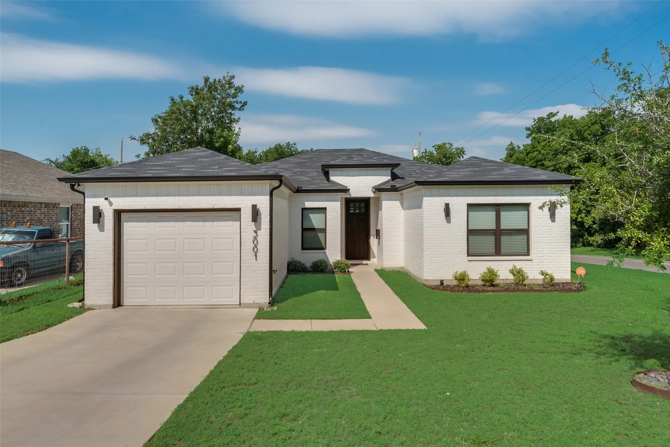 Single Family Residence For Rent in Dallas County , 3001 Fernwood Avenue, Dallas, Texas 75216, 4 Bedroom, 2 Bathroom, 2 Garage spaces, 1,738 Sqft, built in 2021, mls#21323849, Real Estate Agent in Dallas, Homes For Rent in Dallas county, Homes For Rent in Dallas, Realtor in Dallas Texas, Real Estate Brokerage Independent Realty Texas, Luminita Cordes Realtor