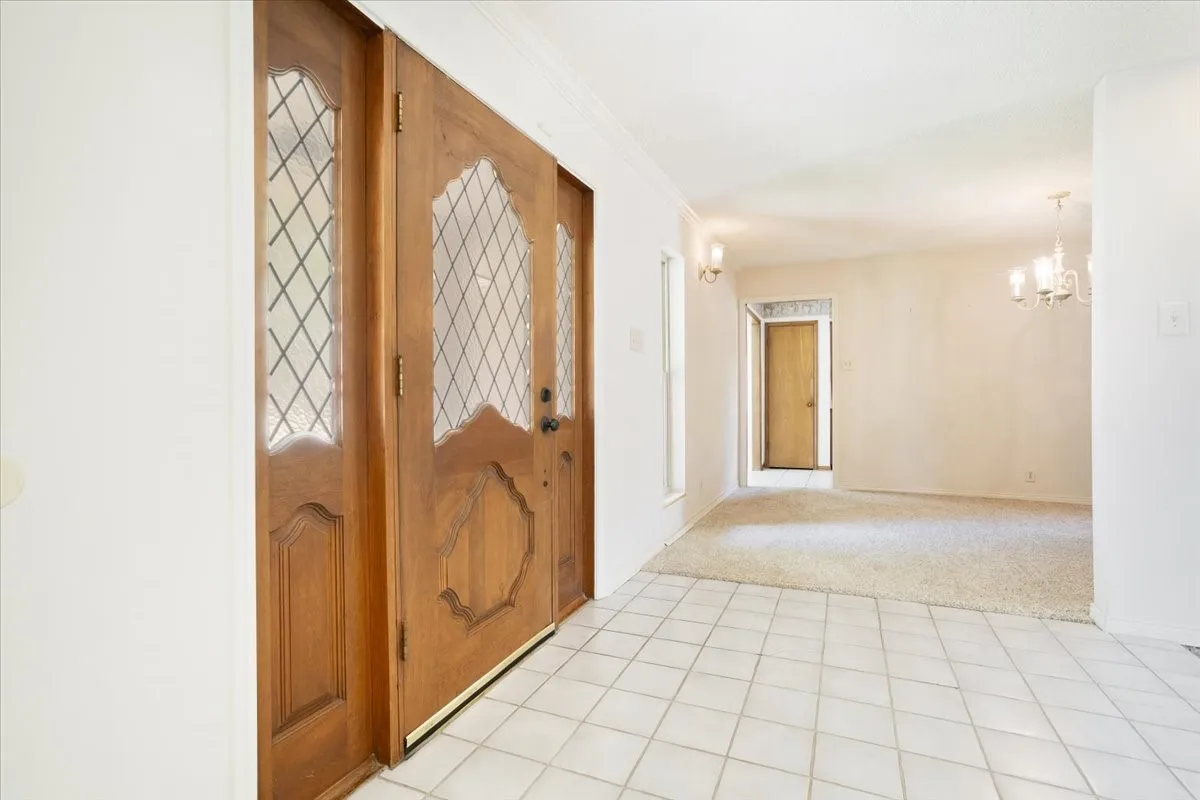 Single Family Residence For Sale in Grayson County , 1621 Idlewood Drive, Sherman, Texas 75092, 4 Bedroom, 3 Bathroom, 3 Garage spaces, 3,026 Sqft, built in 1976, mls#21323281, Real Estate Agent in Sherman, Homes For Sale in Grayson county, Homes For Sale in Sherman, Realtor in Sherman Texas, Real Estate Brokerage Independent Realty Texas, Luminita Cordes Realtor