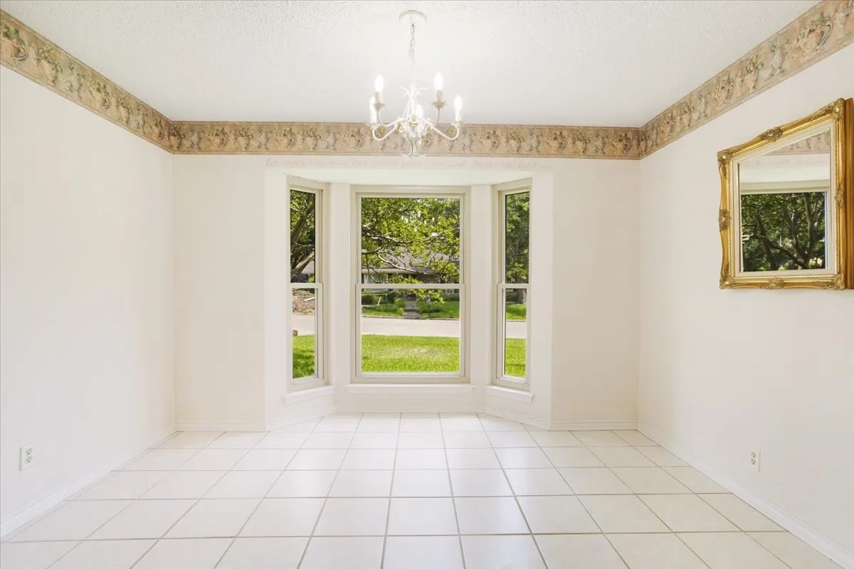Single Family Residence For Sale in Grayson County , 1621 Idlewood Drive, Sherman, Texas 75092, 4 Bedroom, 3 Bathroom, 3 Garage spaces, 3,026 Sqft, built in 1976, mls#21323281, Real Estate Agent in Sherman, Homes For Sale in Grayson county, Homes For Sale in Sherman, Realtor in Sherman Texas, Real Estate Brokerage Independent Realty Texas, Luminita Cordes Realtor