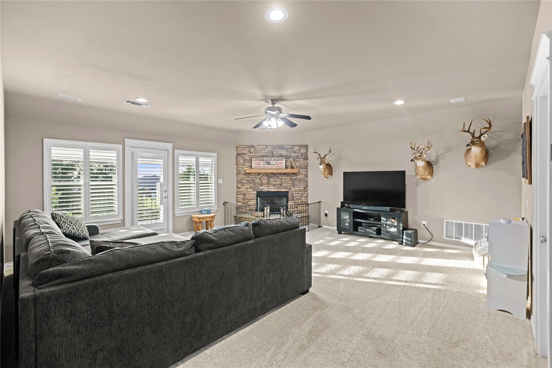 Single Family Residence For Sale in Grayson County , 633 Durning Road, Van Alstyne, Texas 75495, 4 Bedroom, 3 Bathroom, 3 Garage spaces, 3,230 Sqft, built in 2003, mls#21323807, Real Estate Agent in Van Alstyne, Homes For Sale in Grayson county, Homes For Sale in Van Alstyne, Realtor in Van Alstyne Texas, Real Estate Brokerage Independent Realty Texas, Luminita Cordes Realtor