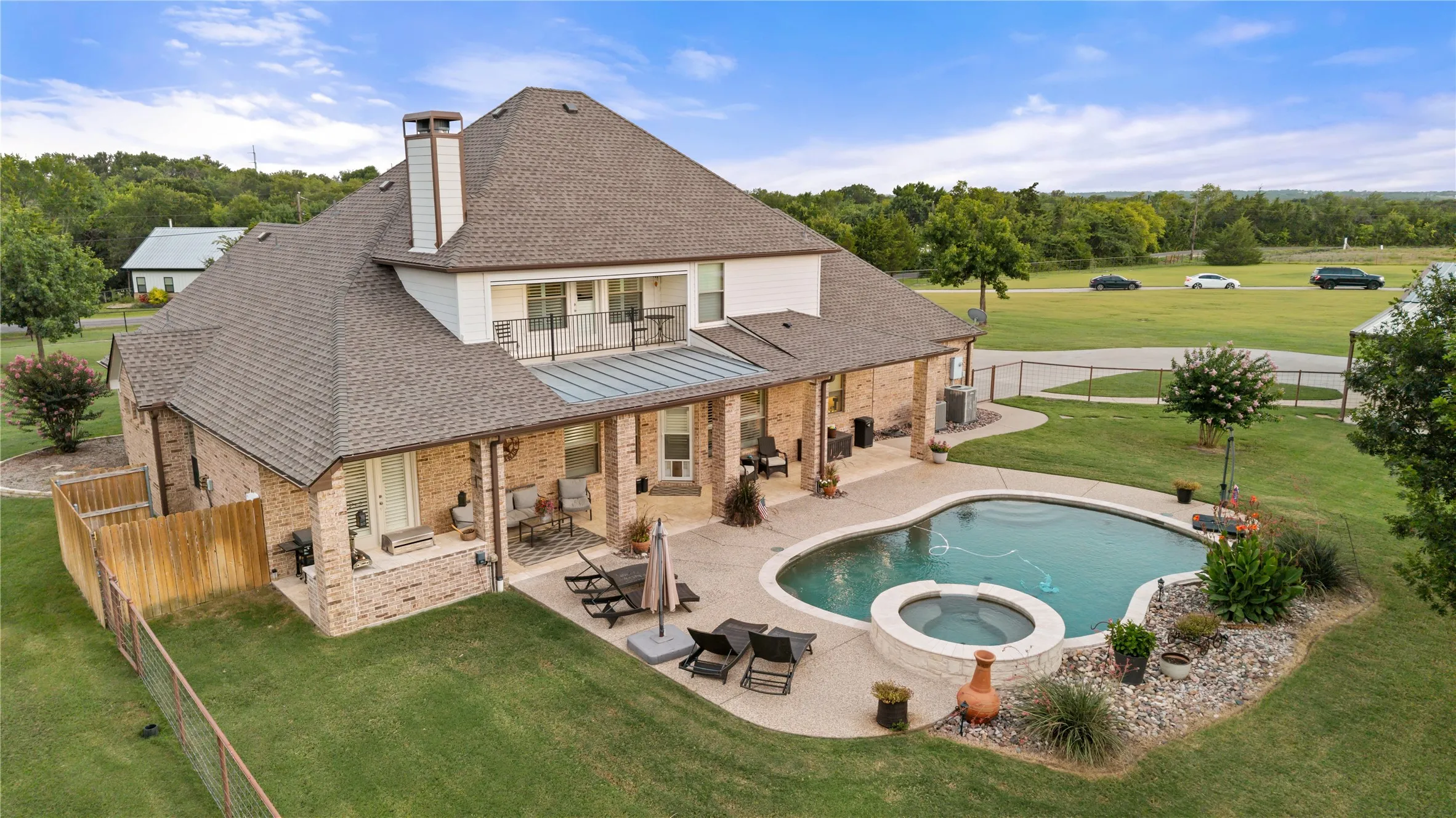 Single Family Residence For Sale in Grayson County , 633 Durning Road, Van Alstyne, Texas 75495, 4 Bedroom, 3 Bathroom, 3 Garage spaces, 3,230 Sqft, built in 2003, mls#21323807, Real Estate Agent in Van Alstyne, Homes For Sale in Grayson county, Homes For Sale in Van Alstyne, Realtor in Van Alstyne Texas, Real Estate Brokerage Independent Realty Texas, Luminita Cordes Realtor