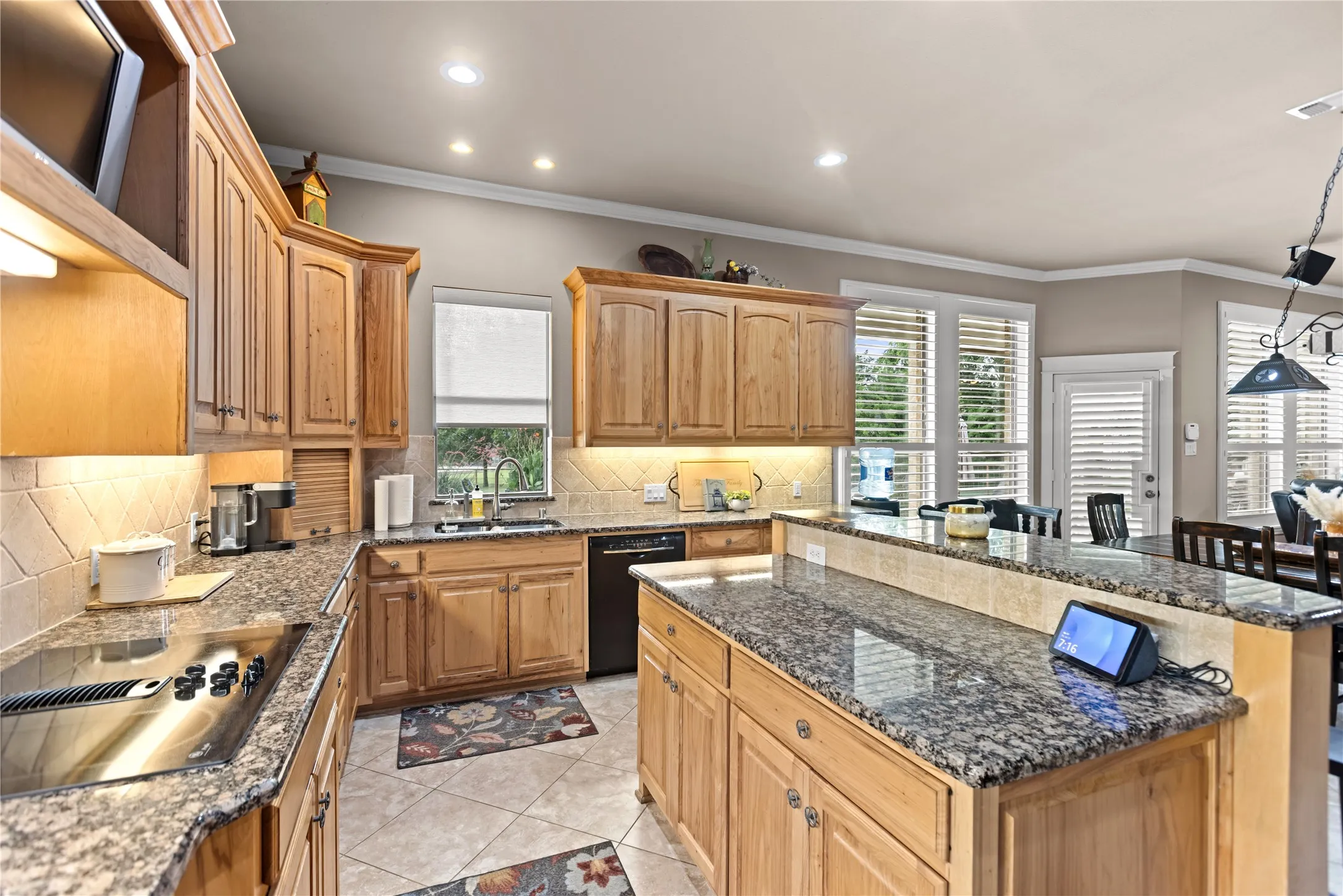 Single Family Residence For Sale in Grayson County , 633 Durning Road, Van Alstyne, Texas 75495, 4 Bedroom, 3 Bathroom, 3 Garage spaces, 3,230 Sqft, built in 2003, mls#21323807, Real Estate Agent in Van Alstyne, Homes For Sale in Grayson county, Homes For Sale in Van Alstyne, Realtor in Van Alstyne Texas, Real Estate Brokerage Independent Realty Texas, Luminita Cordes Realtor