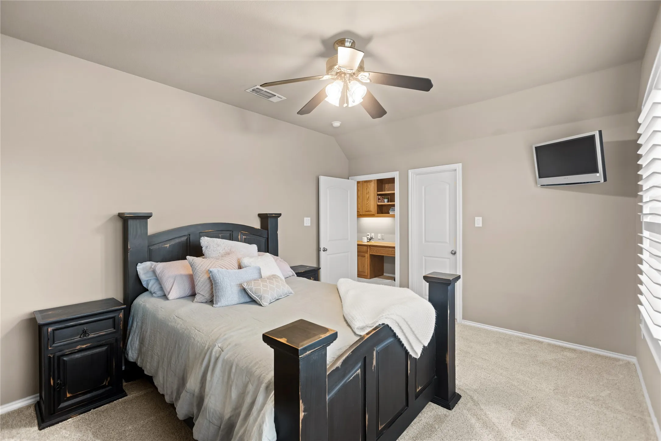 Single Family Residence For Sale in Grayson County , 633 Durning Road, Van Alstyne, Texas 75495, 4 Bedroom, 3 Bathroom, 3 Garage spaces, 3,230 Sqft, built in 2003, mls#21323807, Real Estate Agent in Van Alstyne, Homes For Sale in Grayson county, Homes For Sale in Van Alstyne, Realtor in Van Alstyne Texas, Real Estate Brokerage Independent Realty Texas, Luminita Cordes Realtor