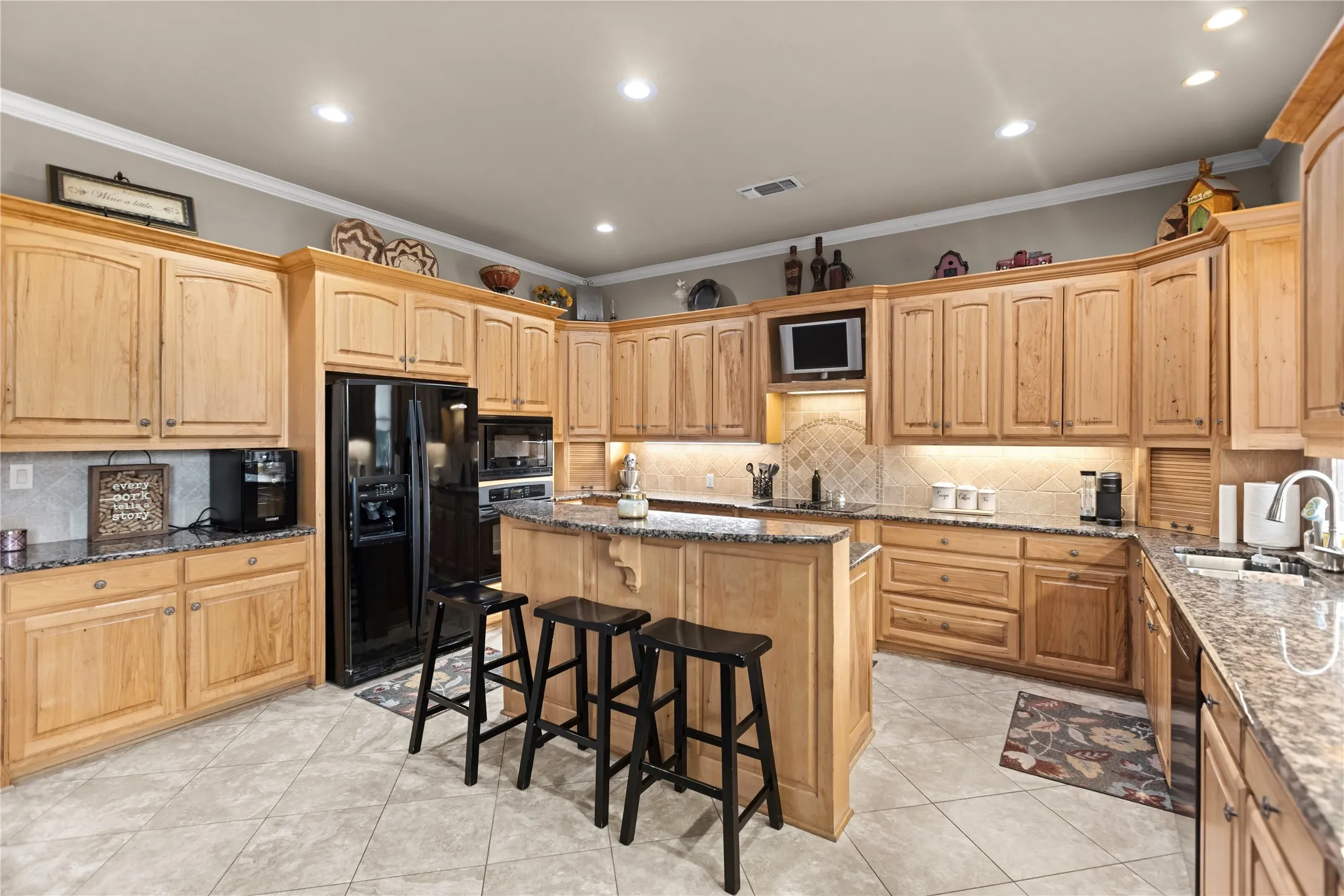 Single Family Residence For Sale in Grayson County , 633 Durning Road, Van Alstyne, Texas 75495, 4 Bedroom, 3 Bathroom, 3 Garage spaces, 3,230 Sqft, built in 2003, mls#21323807, Real Estate Agent in Van Alstyne, Homes For Sale in Grayson county, Homes For Sale in Van Alstyne, Realtor in Van Alstyne Texas, Real Estate Brokerage Independent Realty Texas, Luminita Cordes Realtor