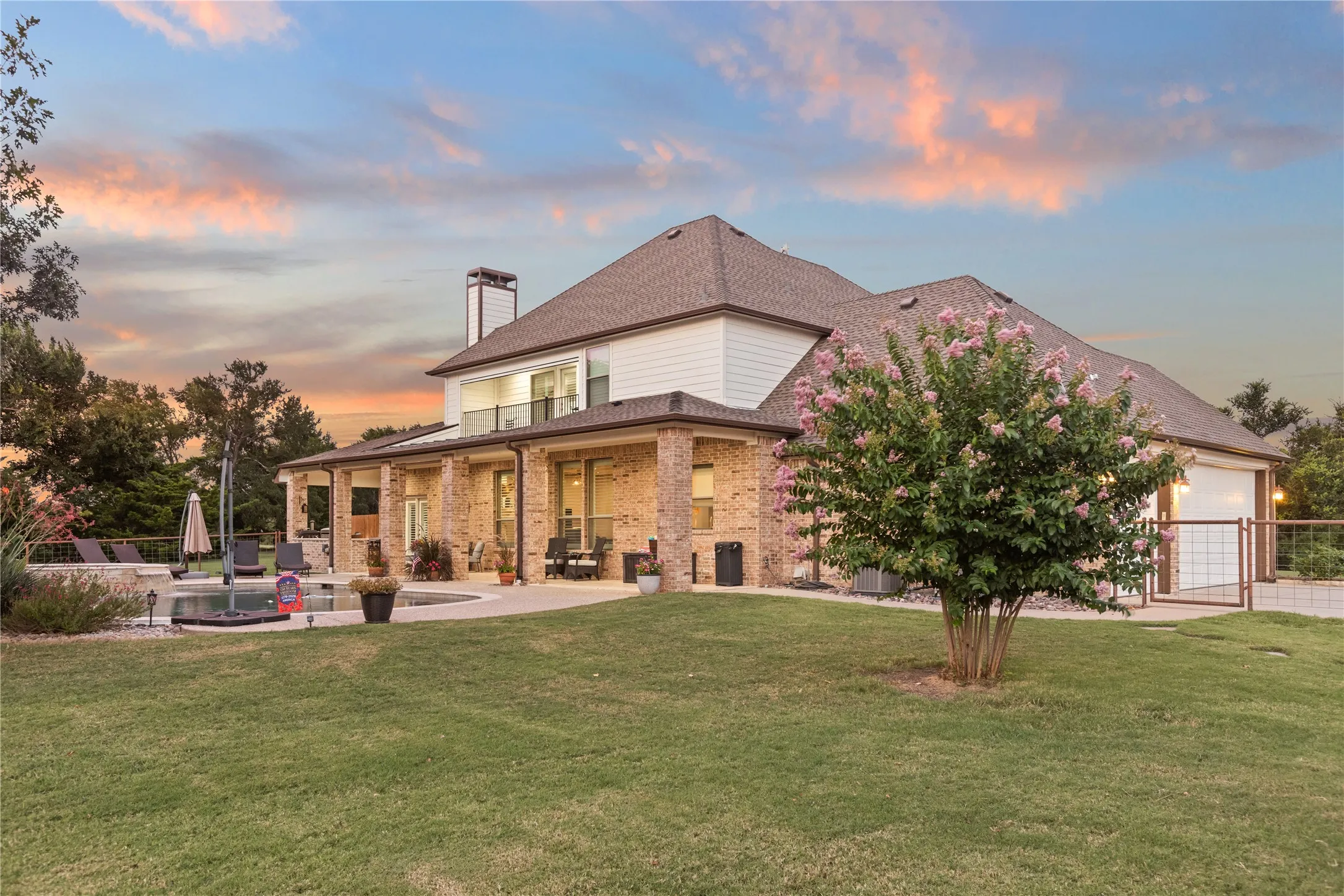 Single Family Residence For Sale in Grayson County , 633 Durning Road, Van Alstyne, Texas 75495, 4 Bedroom, 3 Bathroom, 3 Garage spaces, 3,230 Sqft, built in 2003, mls#21323807, Real Estate Agent in Van Alstyne, Homes For Sale in Grayson county, Homes For Sale in Van Alstyne, Realtor in Van Alstyne Texas, Real Estate Brokerage Independent Realty Texas, Luminita Cordes Realtor