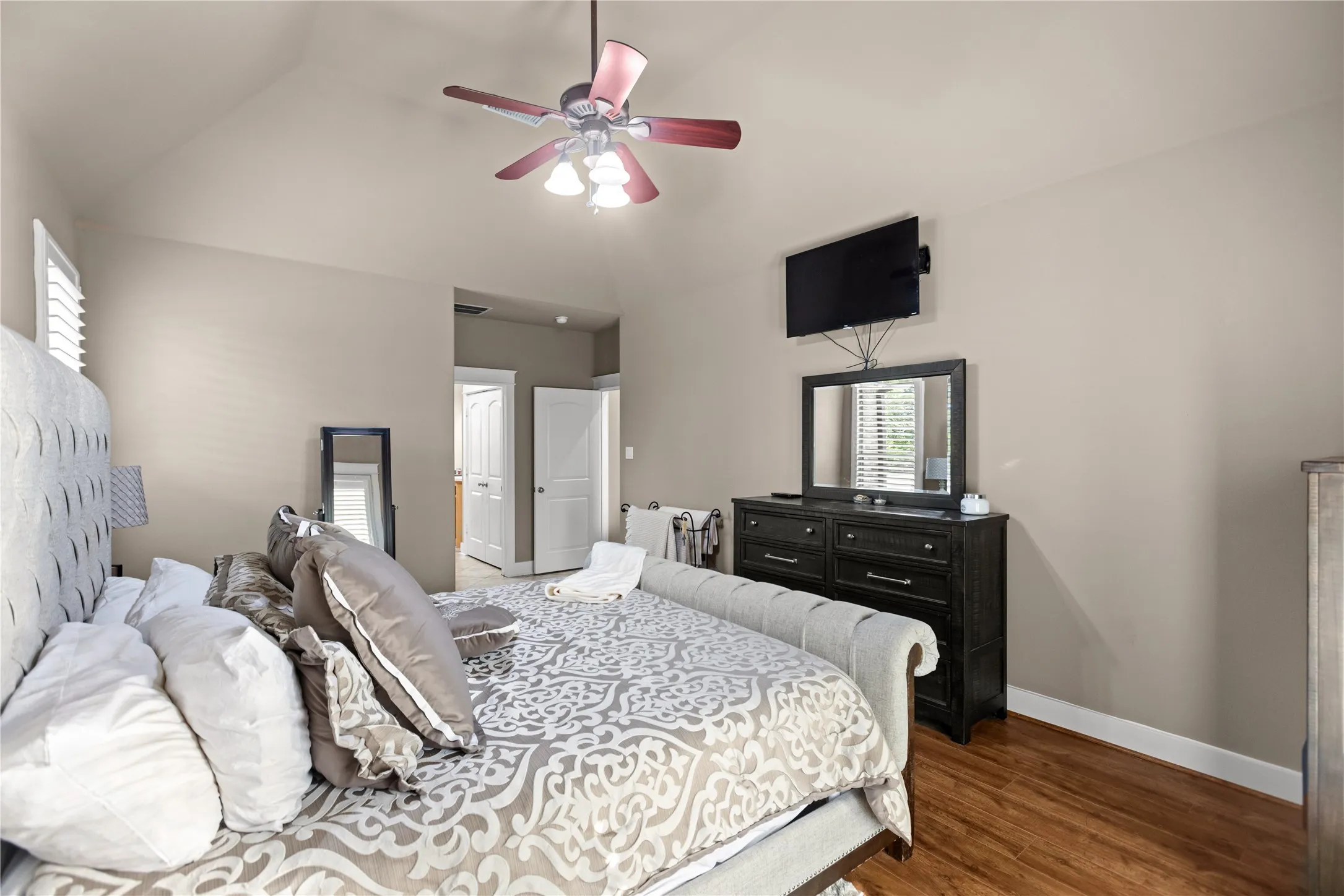 Single Family Residence For Sale in Grayson County , 633 Durning Road, Van Alstyne, Texas 75495, 4 Bedroom, 3 Bathroom, 3 Garage spaces, 3,230 Sqft, built in 2003, mls#21323807, Real Estate Agent in Van Alstyne, Homes For Sale in Grayson county, Homes For Sale in Van Alstyne, Realtor in Van Alstyne Texas, Real Estate Brokerage Independent Realty Texas, Luminita Cordes Realtor