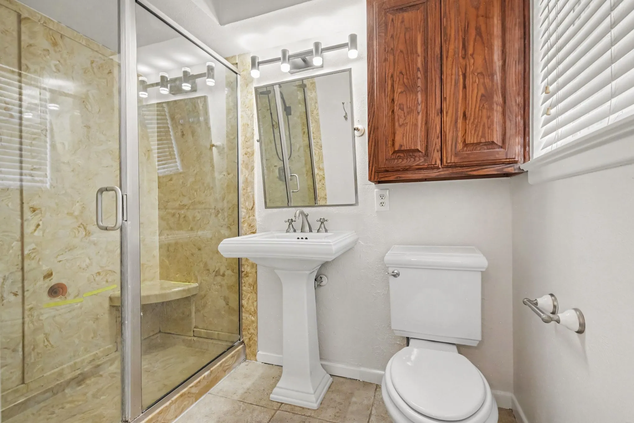 Single Family Residence For Sale in Dallas County , 1303 Charleston Drive, Garland, Texas 75041, 4 Bedroom, 2 Bathroom, 1 Garage spaces, 2,062 Sqft, built in 1961, mls#21323727, Real Estate Agent in Garland, Homes For Sale in Dallas county, Homes For Sale in Garland, Realtor in Garland Texas, Real Estate Brokerage Independent Realty Texas, Luminita Cordes Realtor