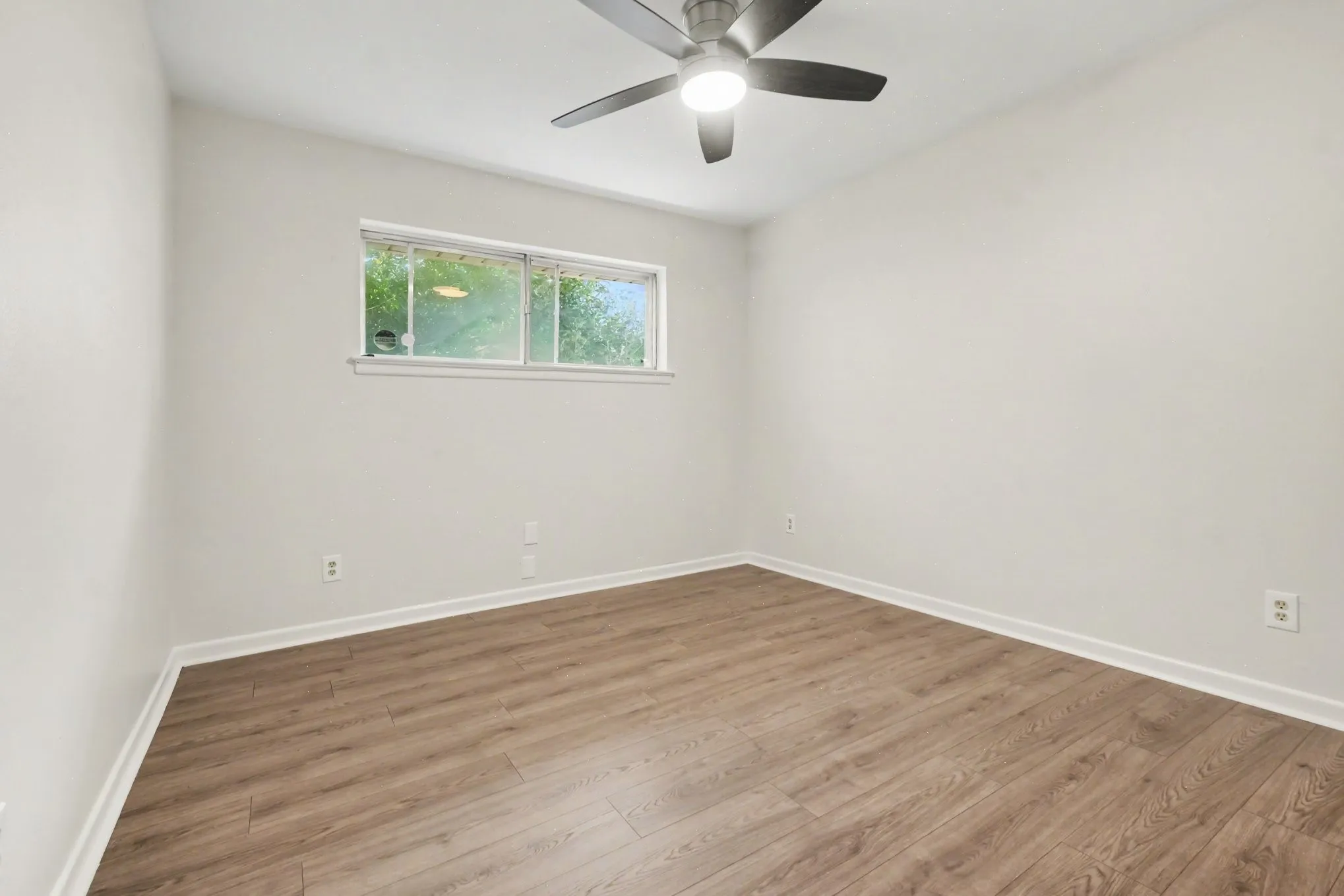 Single Family Residence For Sale in Dallas County , 1303 Charleston Drive, Garland, Texas 75041, 4 Bedroom, 2 Bathroom, 1 Garage spaces, 2,062 Sqft, built in 1961, mls#21323727, Real Estate Agent in Garland, Homes For Sale in Dallas county, Homes For Sale in Garland, Realtor in Garland Texas, Real Estate Brokerage Independent Realty Texas, Luminita Cordes Realtor