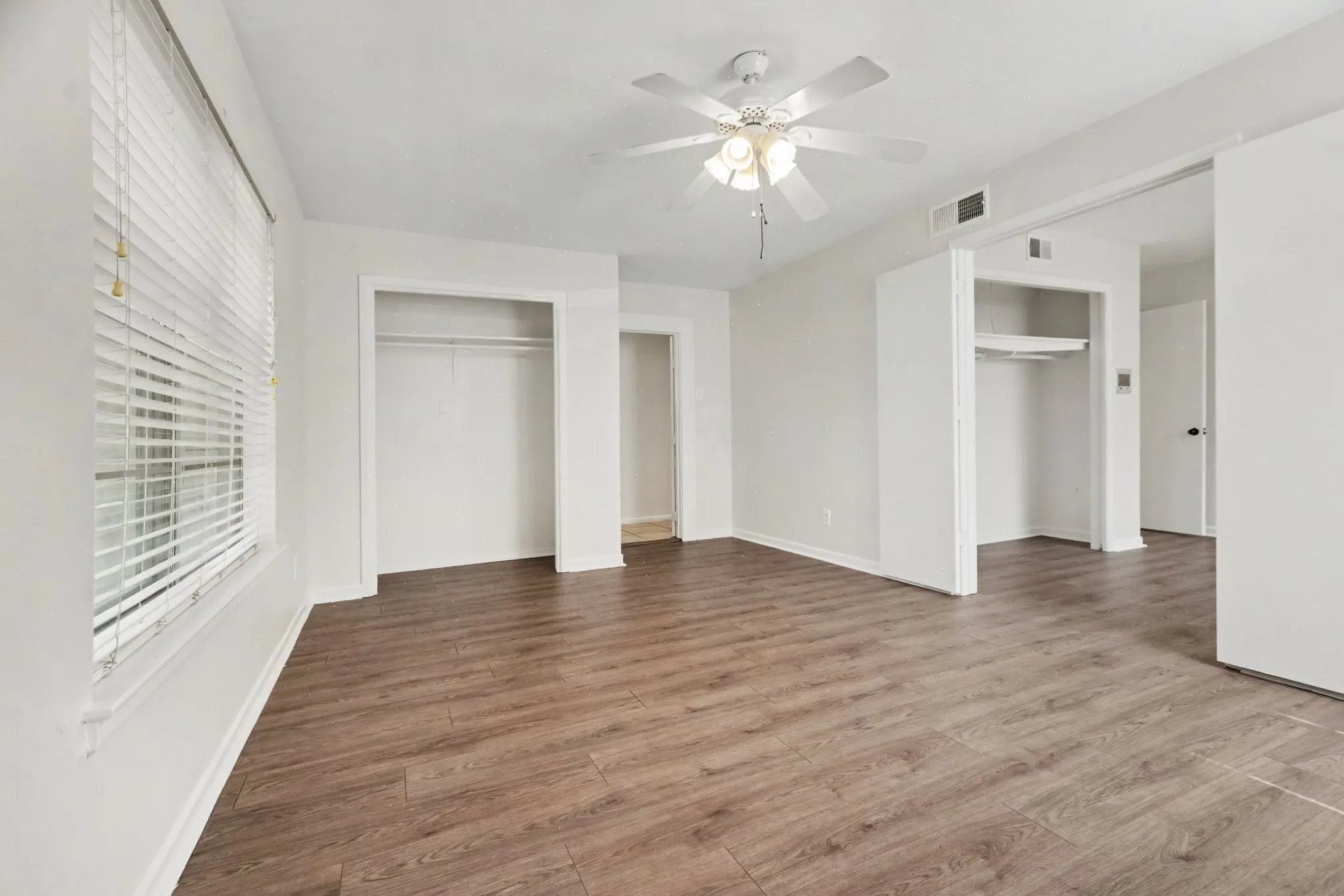 Single Family Residence For Sale in Dallas County , 1303 Charleston Drive, Garland, Texas 75041, 4 Bedroom, 2 Bathroom, 1 Garage spaces, 2,062 Sqft, built in 1961, mls#21323727, Real Estate Agent in Garland, Homes For Sale in Dallas county, Homes For Sale in Garland, Realtor in Garland Texas, Real Estate Brokerage Independent Realty Texas, Luminita Cordes Realtor