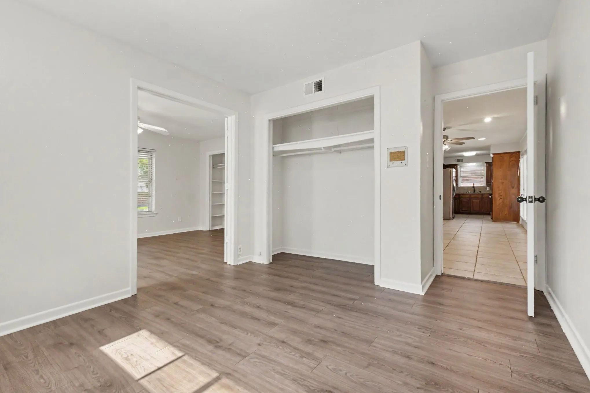 Single Family Residence For Sale in Dallas County , 1303 Charleston Drive, Garland, Texas 75041, 4 Bedroom, 2 Bathroom, 1 Garage spaces, 2,062 Sqft, built in 1961, mls#21323727, Real Estate Agent in Garland, Homes For Sale in Dallas county, Homes For Sale in Garland, Realtor in Garland Texas, Real Estate Brokerage Independent Realty Texas, Luminita Cordes Realtor