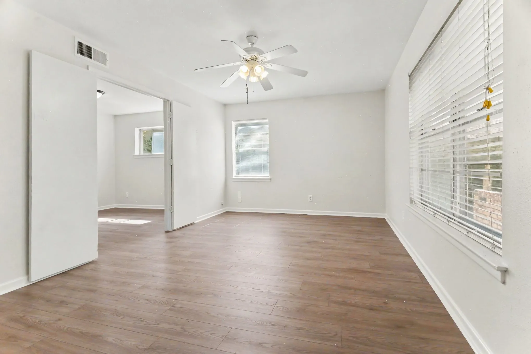 Single Family Residence For Sale in Dallas County , 1303 Charleston Drive, Garland, Texas 75041, 4 Bedroom, 2 Bathroom, 1 Garage spaces, 2,062 Sqft, built in 1961, mls#21323727, Real Estate Agent in Garland, Homes For Sale in Dallas county, Homes For Sale in Garland, Realtor in Garland Texas, Real Estate Brokerage Independent Realty Texas, Luminita Cordes Realtor