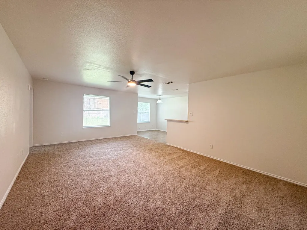 Single Family Residence For Rent in Dallas County , 3129 Appaloosa Drive, Dallas, Texas 75237, 4 Bedroom, 2 Bathroom, 2 Garage spaces, 1,528 Sqft, built in 2010, mls#21323908, Real Estate Agent in Dallas, Homes For Rent in Dallas county, Homes For Rent in Dallas, Realtor in Dallas Texas, Real Estate Brokerage Independent Realty Texas, Luminita Cordes Realtor