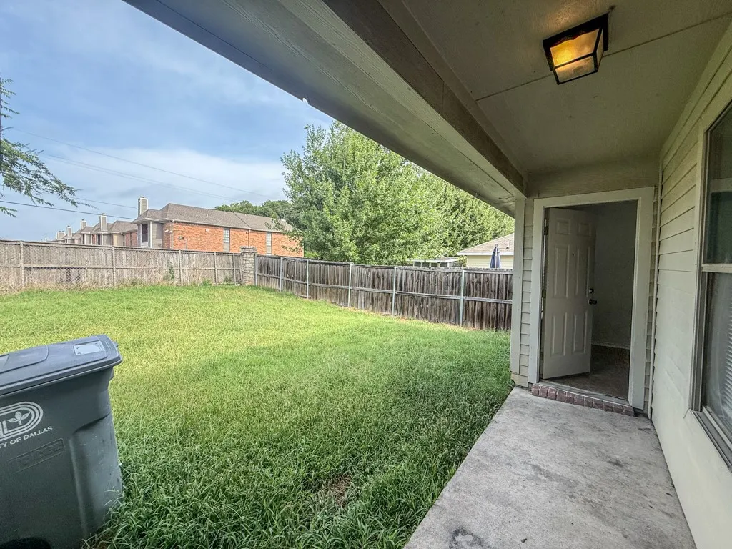 Single Family Residence For Rent in Dallas County , 3129 Appaloosa Drive, Dallas, Texas 75237, 4 Bedroom, 2 Bathroom, 2 Garage spaces, 1,528 Sqft, built in 2010, mls#21323908, Real Estate Agent in Dallas, Homes For Rent in Dallas county, Homes For Rent in Dallas, Realtor in Dallas Texas, Real Estate Brokerage Independent Realty Texas, Luminita Cordes Realtor
