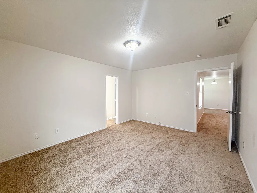 Single Family Residence For Rent in Dallas County , 3129 Appaloosa Drive, Dallas, Texas 75237, 4 Bedroom, 2 Bathroom, 2 Garage spaces, 1,528 Sqft, built in 2010, mls#21323908, Real Estate Agent in Dallas, Homes For Rent in Dallas county, Homes For Rent in Dallas, Realtor in Dallas Texas, Real Estate Brokerage Independent Realty Texas, Luminita Cordes Realtor