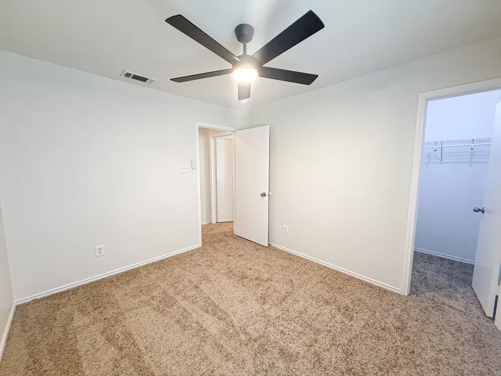Single Family Residence For Rent in Dallas County , 3129 Appaloosa Drive, Dallas, Texas 75237, 4 Bedroom, 2 Bathroom, 2 Garage spaces, 1,528 Sqft, built in 2010, mls#21323908, Real Estate Agent in Dallas, Homes For Rent in Dallas county, Homes For Rent in Dallas, Realtor in Dallas Texas, Real Estate Brokerage Independent Realty Texas, Luminita Cordes Realtor