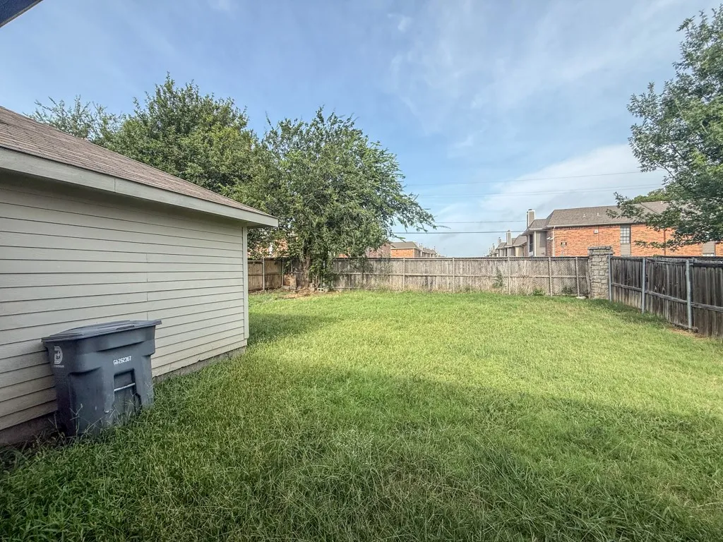 Single Family Residence For Rent in Dallas County , 3129 Appaloosa Drive, Dallas, Texas 75237, 4 Bedroom, 2 Bathroom, 2 Garage spaces, 1,528 Sqft, built in 2010, mls#21323908, Real Estate Agent in Dallas, Homes For Rent in Dallas county, Homes For Rent in Dallas, Realtor in Dallas Texas, Real Estate Brokerage Independent Realty Texas, Luminita Cordes Realtor