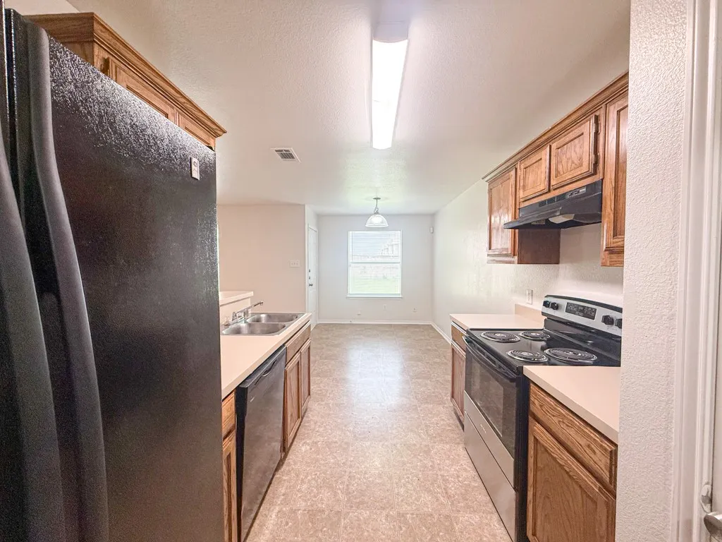 Single Family Residence For Rent in Dallas County , 3129 Appaloosa Drive, Dallas, Texas 75237, 4 Bedroom, 2 Bathroom, 2 Garage spaces, 1,528 Sqft, built in 2010, mls#21323908, Real Estate Agent in Dallas, Homes For Rent in Dallas county, Homes For Rent in Dallas, Realtor in Dallas Texas, Real Estate Brokerage Independent Realty Texas, Luminita Cordes Realtor