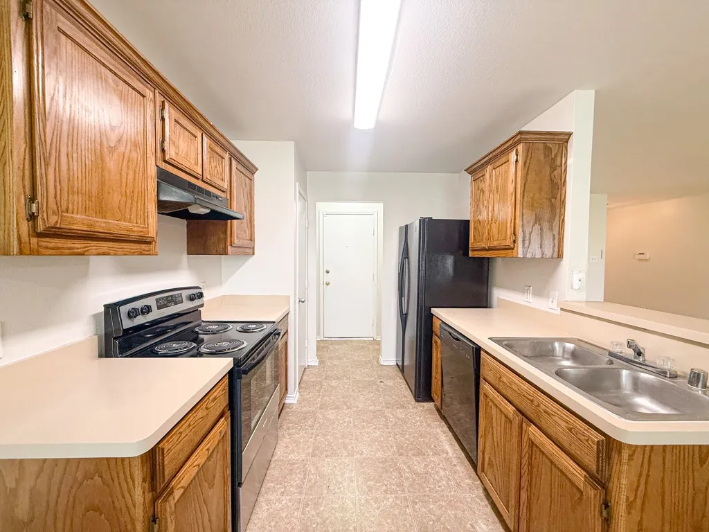 Single Family Residence For Rent in Dallas County , 3129 Appaloosa Drive, Dallas, Texas 75237, 4 Bedroom, 2 Bathroom, 2 Garage spaces, 1,528 Sqft, built in 2010, mls#21323908, Real Estate Agent in Dallas, Homes For Rent in Dallas county, Homes For Rent in Dallas, Realtor in Dallas Texas, Real Estate Brokerage Independent Realty Texas, Luminita Cordes Realtor