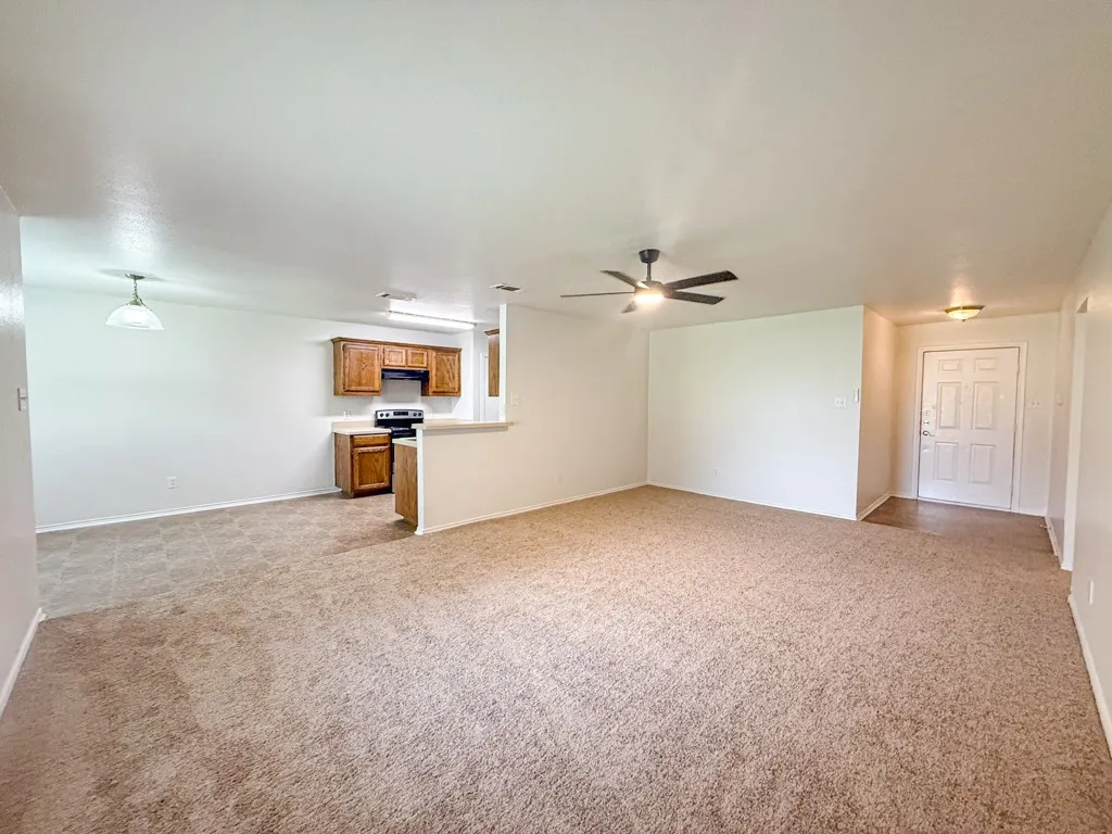 Single Family Residence For Rent in Dallas County , 3129 Appaloosa Drive, Dallas, Texas 75237, 4 Bedroom, 2 Bathroom, 2 Garage spaces, 1,528 Sqft, built in 2010, mls#21323908, Real Estate Agent in Dallas, Homes For Rent in Dallas county, Homes For Rent in Dallas, Realtor in Dallas Texas, Real Estate Brokerage Independent Realty Texas, Luminita Cordes Realtor