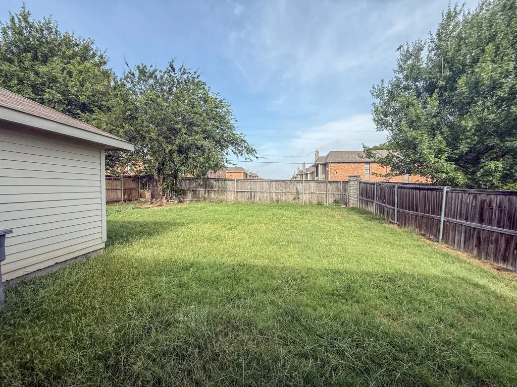 Single Family Residence For Rent in Dallas County , 3129 Appaloosa Drive, Dallas, Texas 75237, 4 Bedroom, 2 Bathroom, 2 Garage spaces, 1,528 Sqft, built in 2010, mls#21323908, Real Estate Agent in Dallas, Homes For Rent in Dallas county, Homes For Rent in Dallas, Realtor in Dallas Texas, Real Estate Brokerage Independent Realty Texas, Luminita Cordes Realtor