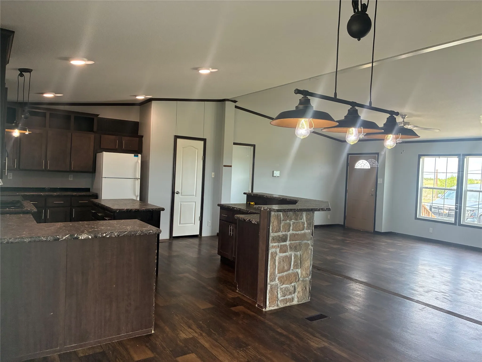 Manufactured Home For Sale in Lampasas County , 389 County Road 1281, Lampasas, Texas 76550, 4 Bedroom, 3 Bathroom, Garage spaces, 2,176 Sqft, built in 2016, mls#21323713, Real Estate Agent in Lampasas, Homes For Sale in Lampasas county, Homes For Sale in Lampasas, Realtor in Lampasas Texas, Real Estate Brokerage Independent Realty Texas, Luminita Cordes Realtor