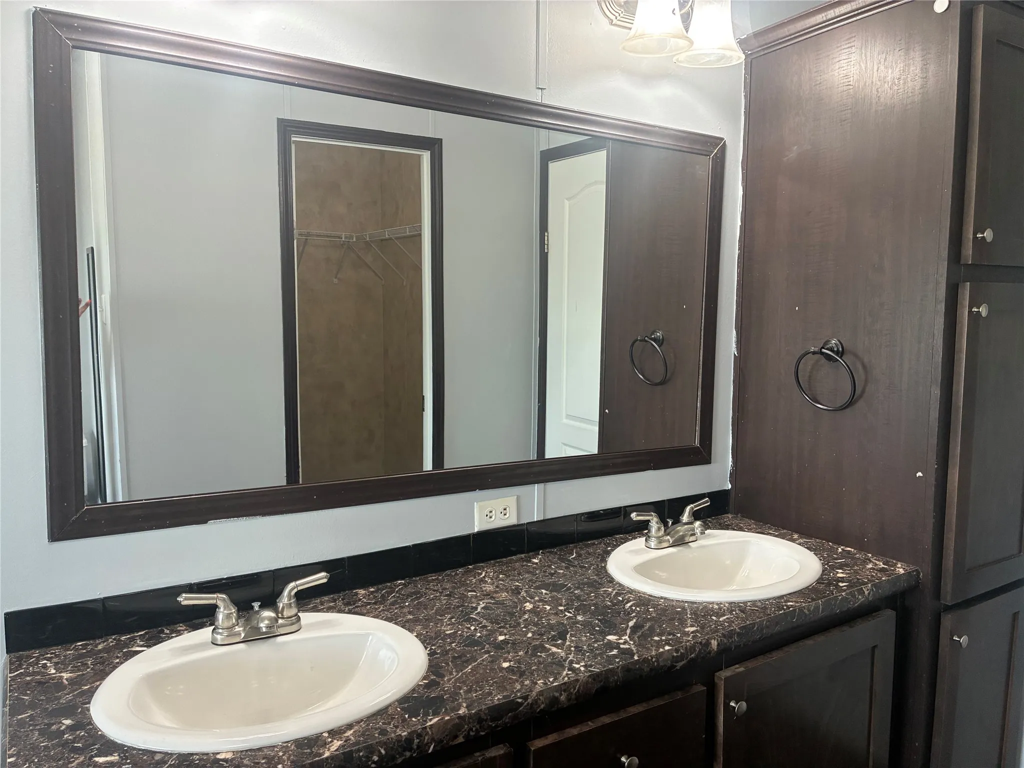 Manufactured Home For Sale in Lampasas County , 389 County Road 1281, Lampasas, Texas 76550, 4 Bedroom, 3 Bathroom, Garage spaces, 2,176 Sqft, built in 2016, mls#21323713, Real Estate Agent in Lampasas, Homes For Sale in Lampasas county, Homes For Sale in Lampasas, Realtor in Lampasas Texas, Real Estate Brokerage Independent Realty Texas, Luminita Cordes Realtor