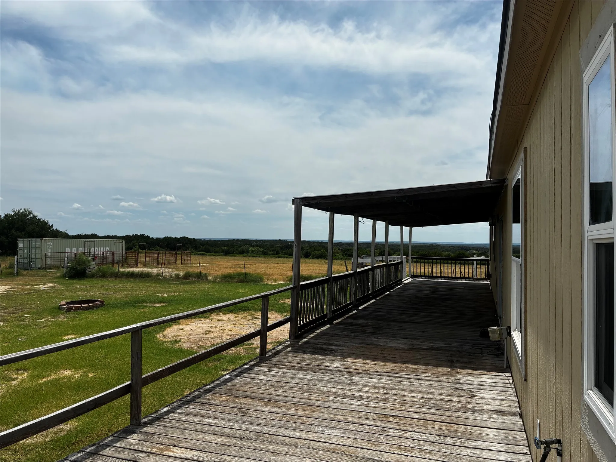 Manufactured Home For Sale in Lampasas County , 389 County Road 1281, Lampasas, Texas 76550, 4 Bedroom, 3 Bathroom, Garage spaces, 2,176 Sqft, built in 2016, mls#21323713, Real Estate Agent in Lampasas, Homes For Sale in Lampasas county, Homes For Sale in Lampasas, Realtor in Lampasas Texas, Real Estate Brokerage Independent Realty Texas, Luminita Cordes Realtor