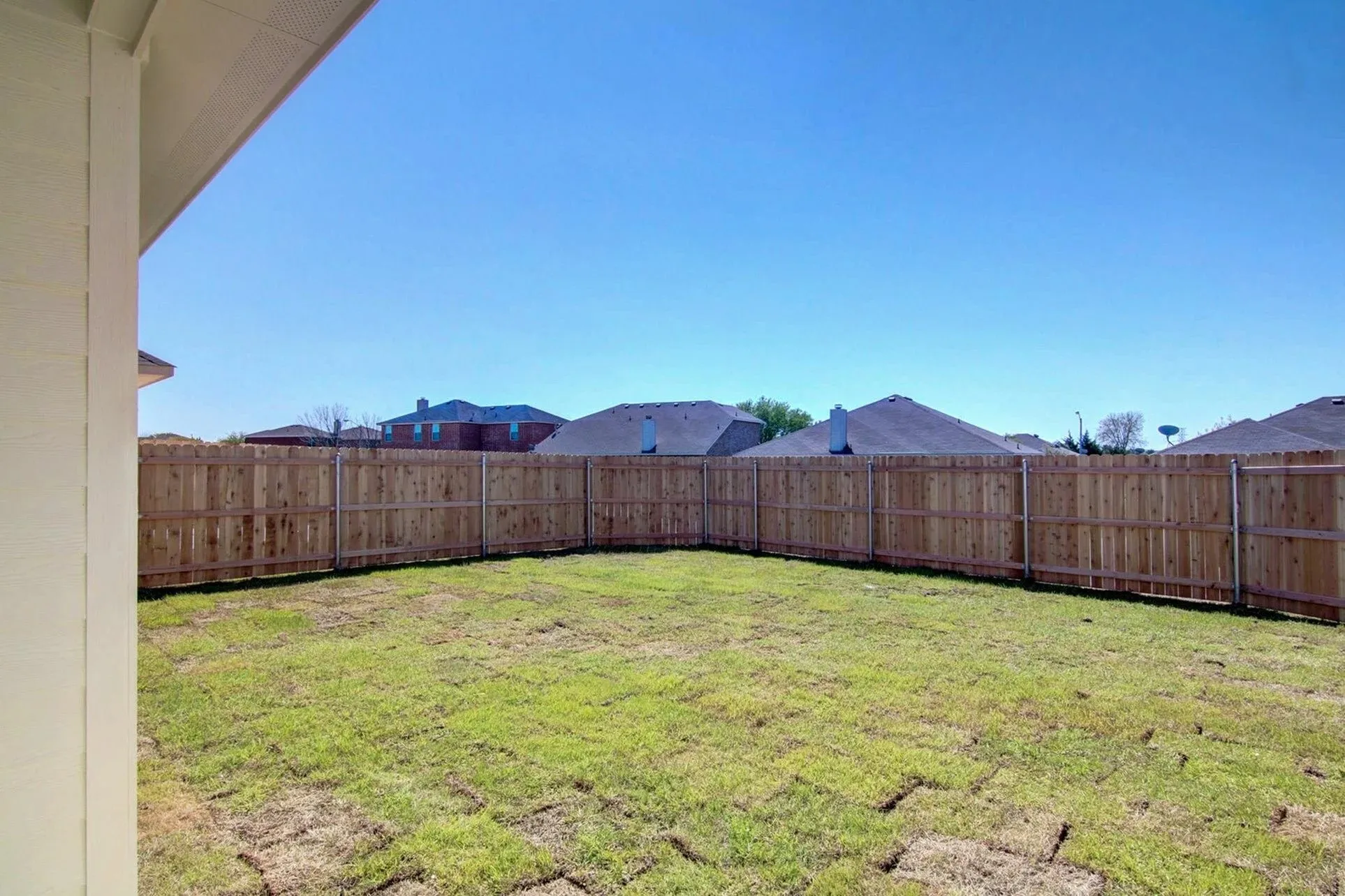 Single Family Residence For Rent in Dallas County , 2038 Dyer Drive, Lancaster, Texas 75146, 3 Bedroom, 2 Bathroom, 2 Garage spaces, 1,625 Sqft, built in 2016, mls#21323929, Real Estate Agent in Lancaster, Homes For Rent in Dallas county, Homes For Rent in Lancaster, Realtor in Lancaster Texas, Real Estate Brokerage Independent Realty Texas, Luminita Cordes Realtor