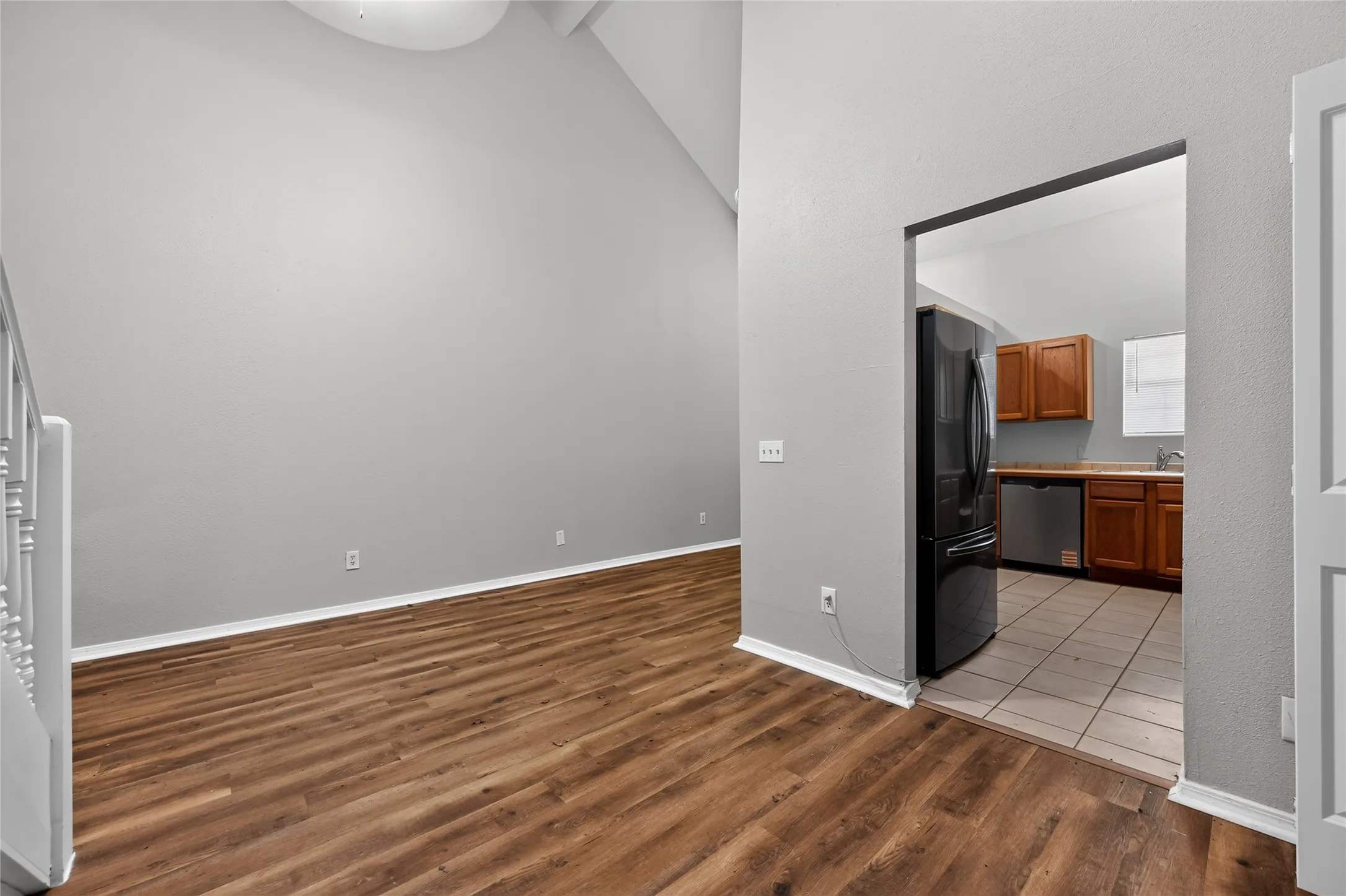 Single Family Residence For Sale in Dallas County , 226 Cliff Heights Circle, Dallas, Texas 75241, 5 Bedroom, 2 Bathroom, 2 Garage spaces, 1,543 Sqft, built in 2006, mls#21322148, Real Estate Agent in Dallas, Homes For Sale in Dallas county, Homes For Sale in Dallas, Realtor in Dallas Texas, Real Estate Brokerage Independent Realty Texas, Luminita Cordes Realtor