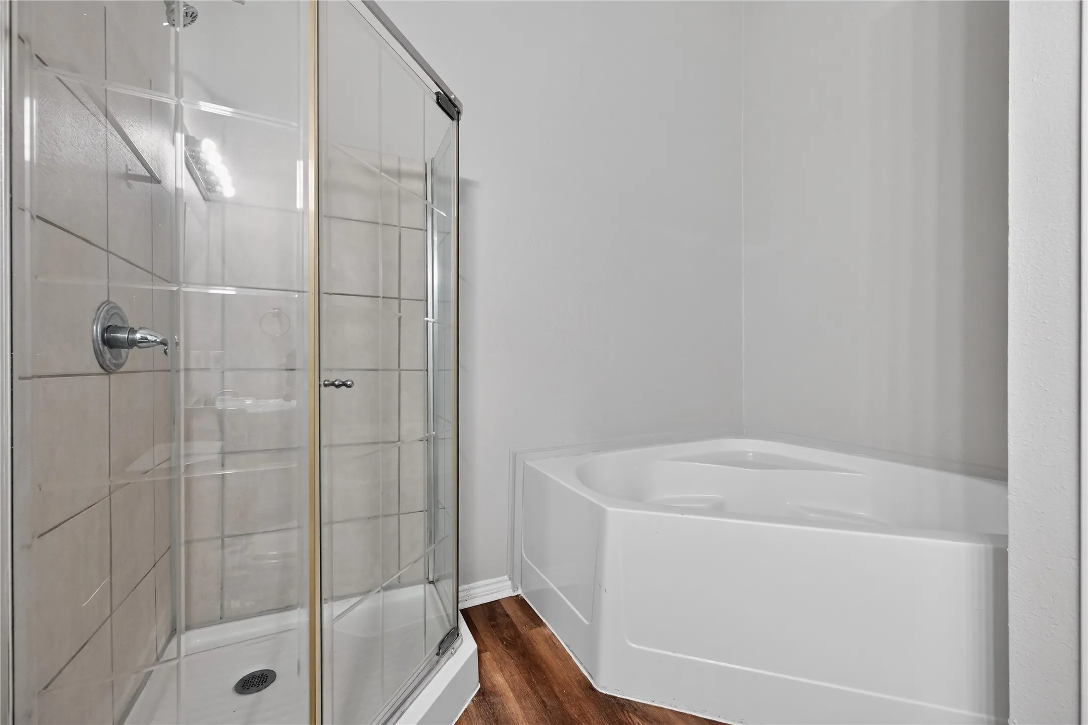 Single Family Residence For Sale in Dallas County , 226 Cliff Heights Circle, Dallas, Texas 75241, 5 Bedroom, 2 Bathroom, 2 Garage spaces, 1,543 Sqft, built in 2006, mls#21322148, Real Estate Agent in Dallas, Homes For Sale in Dallas county, Homes For Sale in Dallas, Realtor in Dallas Texas, Real Estate Brokerage Independent Realty Texas, Luminita Cordes Realtor