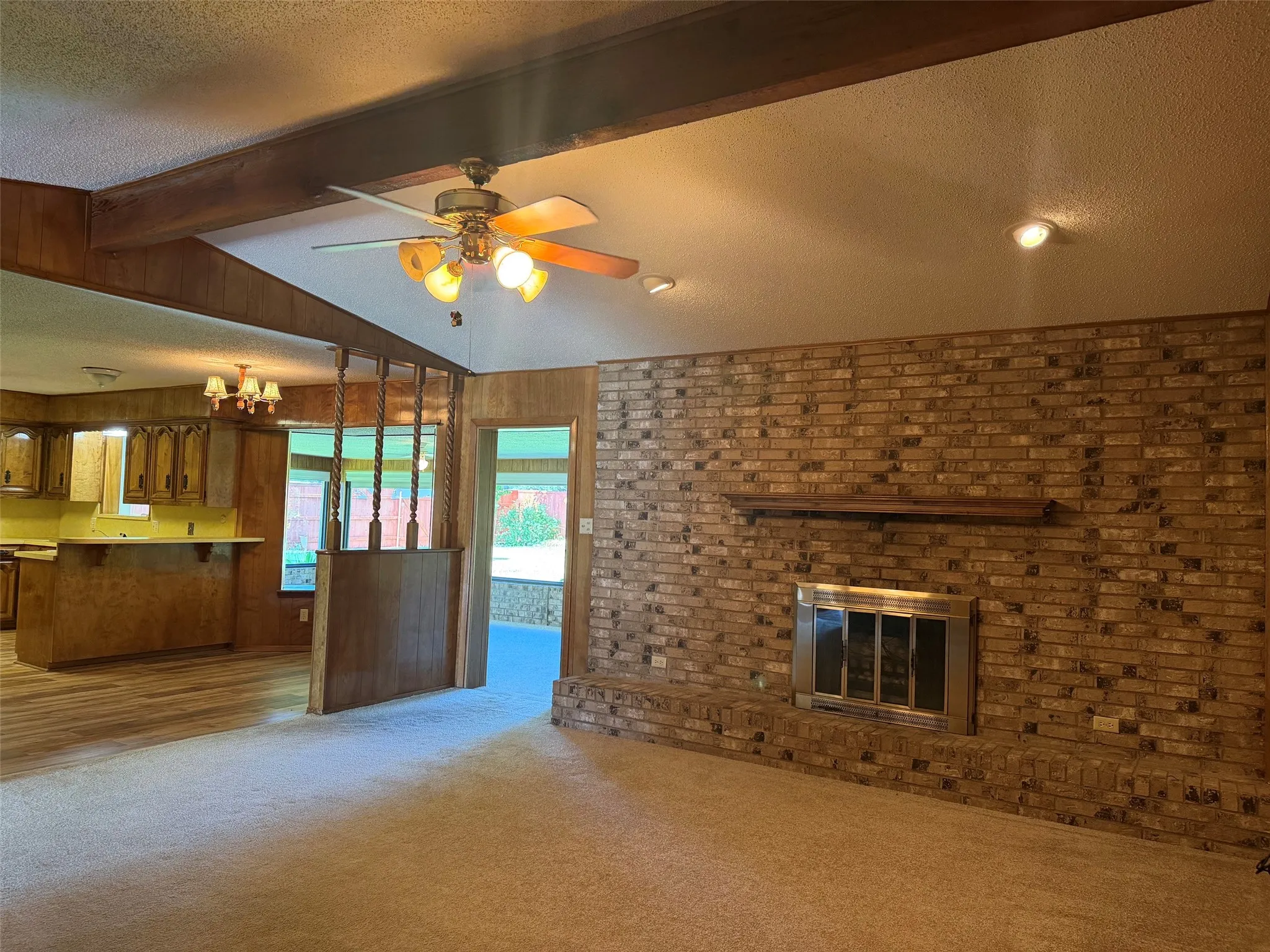 Single Family Residence For Sale in Young County , 1016 Cliff Drive, Graham, Texas 76450, 3 Bedroom, 2 Bathroom, Garage spaces, 2,135 Sqft, built in 1985, mls#21323820, Real Estate Agent in Graham, Homes For Sale in Young county, Homes For Sale in Graham, Realtor in Graham Texas, Real Estate Brokerage Independent Realty Texas, Luminita Cordes Realtor