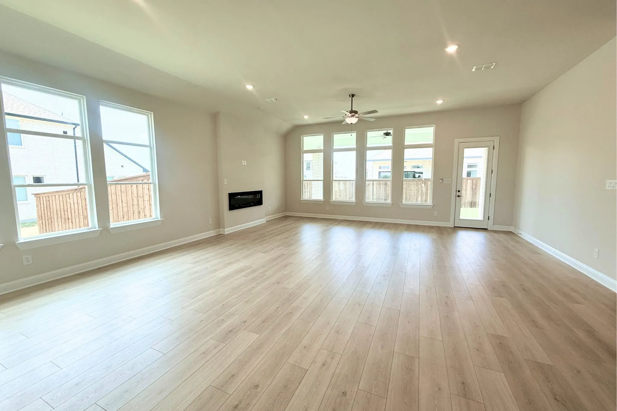 Single Family Residence For Sale in Kaufman County , 9816 Palermo Lane, Mesquite, Texas 75126, 4 Bedroom, 3 Bathroom, 2 Garage spaces, 2,610 Sqft, built in 2026, mls#21323944, Real Estate Agent in Mesquite, Homes For Sale in Kaufman county, Homes For Sale in Mesquite, Realtor in Mesquite Texas, Real Estate Brokerage Independent Realty Texas, Luminita Cordes Realtor
