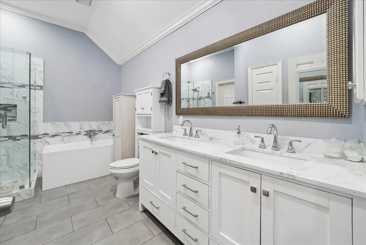 Single Family Residence For Rent in Denton County , 3173 Riverside Drive, Carrollton, Texas 75007, 3 Bedroom, 3 Bathroom, 2 Garage spaces, 1,536 Sqft, built in 1995, mls#21320082, Real Estate Agent in Carrollton, Homes For Rent in Denton county, Homes For Rent in Carrollton, Realtor in Carrollton Texas, Real Estate Brokerage Independent Realty Texas, Luminita Cordes Realtor
